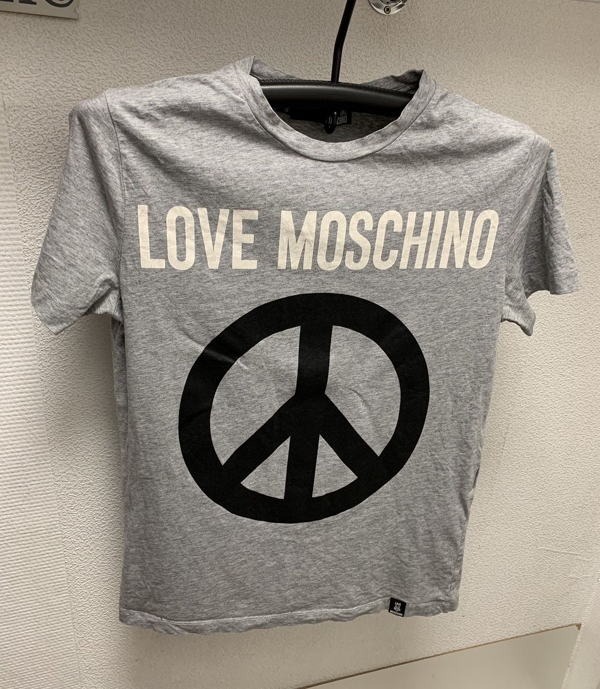 Moschino Love moschino big logo grey t-shirt S sz Size US S / EU 44-46 / 1 - 1 Thumbnail