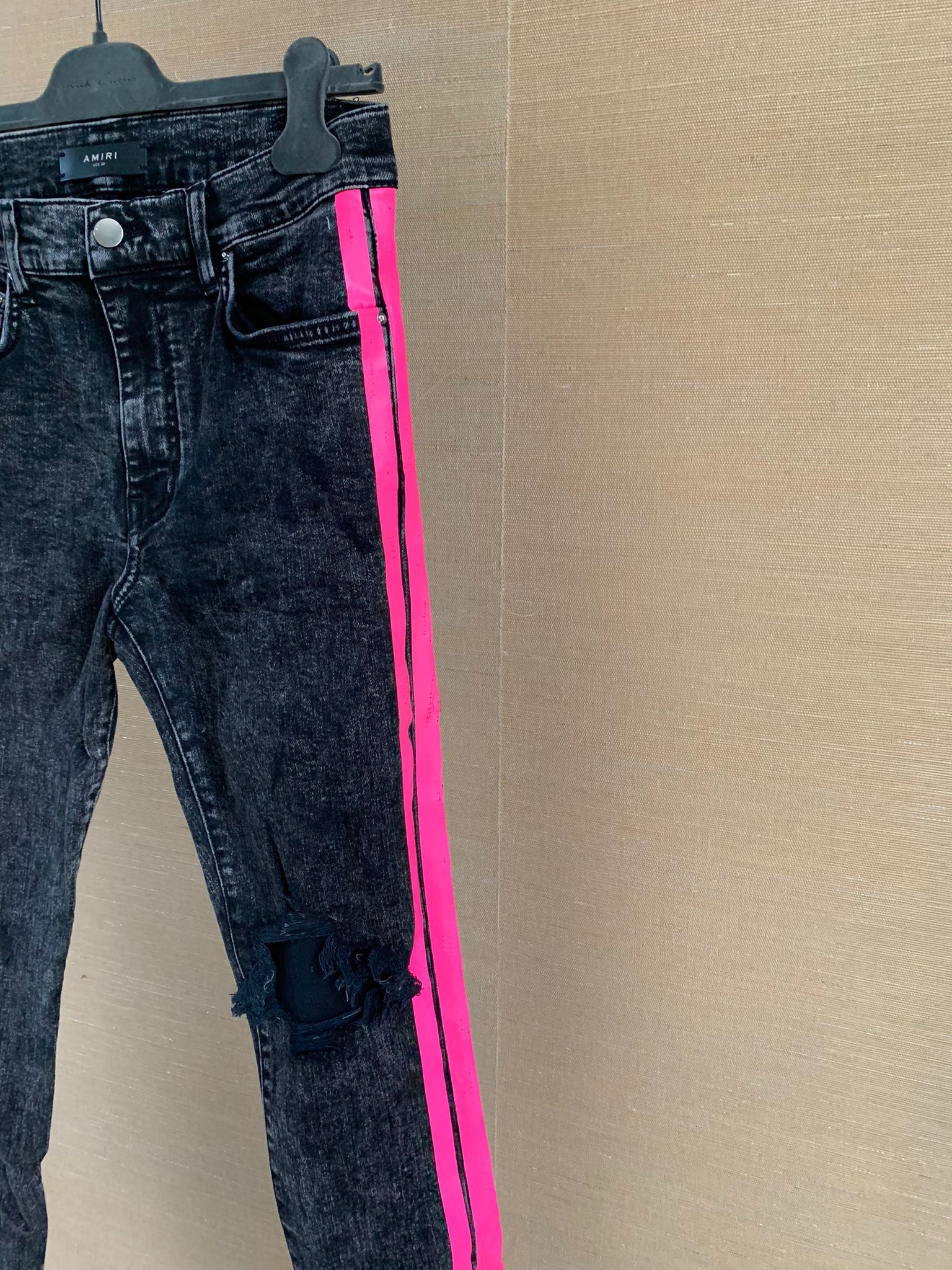 Amiri o1rshd1 Broken Track Jeans in Vintage Black x Neon Pink Size US 30 / EU 46 - 3 Thumbnail