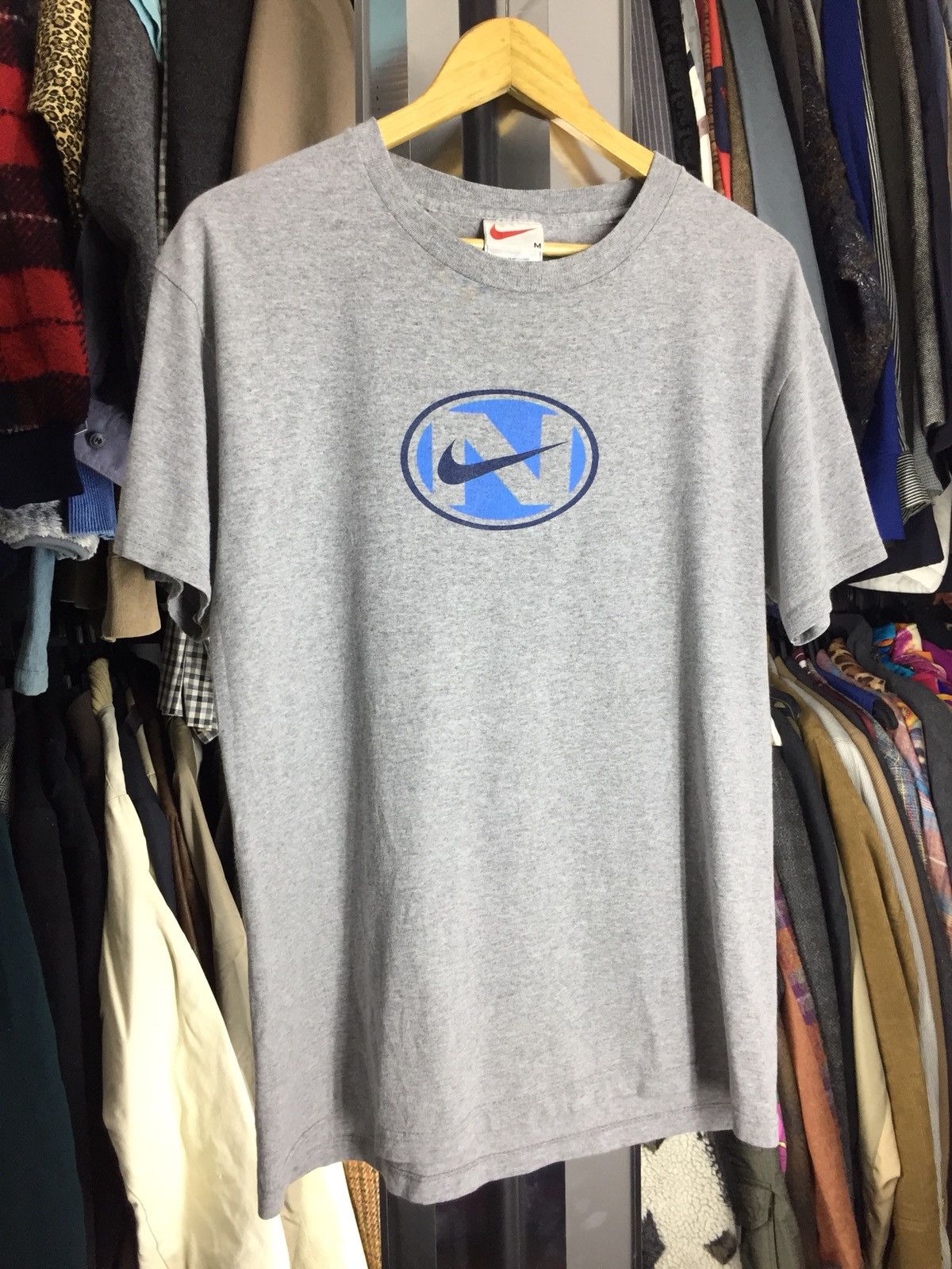 Nike 90s Nike center small logo Vintage shirt Size US M / EU 48-50 / 2 - 4 Thumbnail