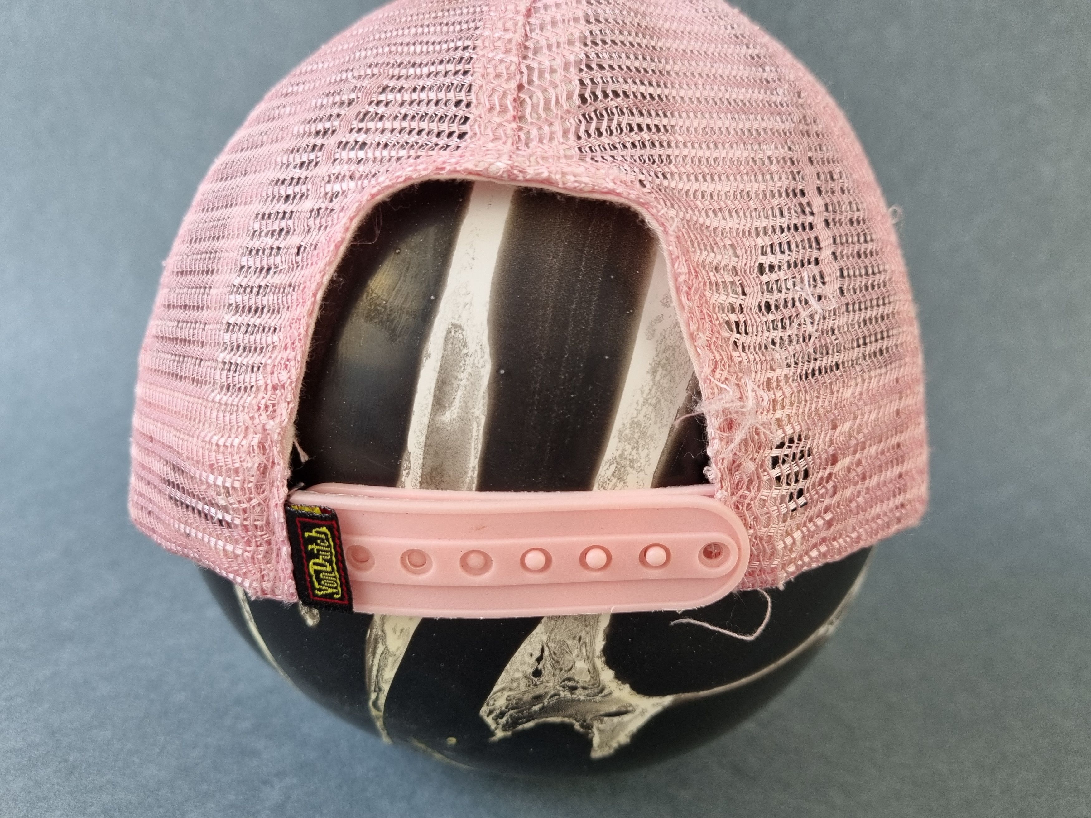 Von Dutch Rare Von Dutch Pink Cap Trucker Snap back GOLF WANG Size ONE SIZE - 8 Thumbnail