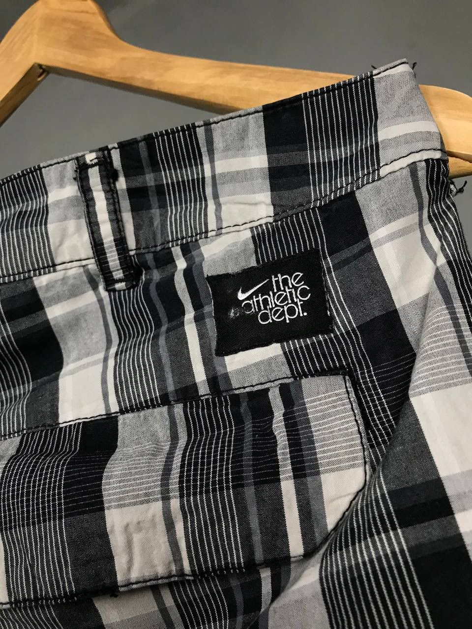 Nike × Vintage Nike swoosh streetwear vintage cargo shorts Size US 32 / EU 48 - 8 Thumbnail
