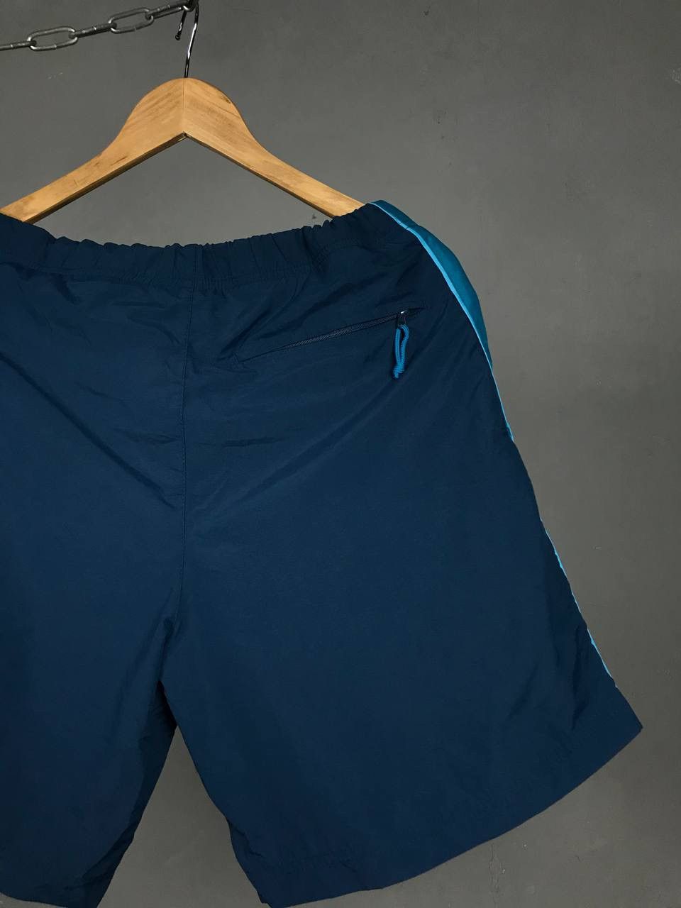 Vintage Nike swoosh streetwear vintage shorts Size US 32 / EU 48 - 6 Thumbnail