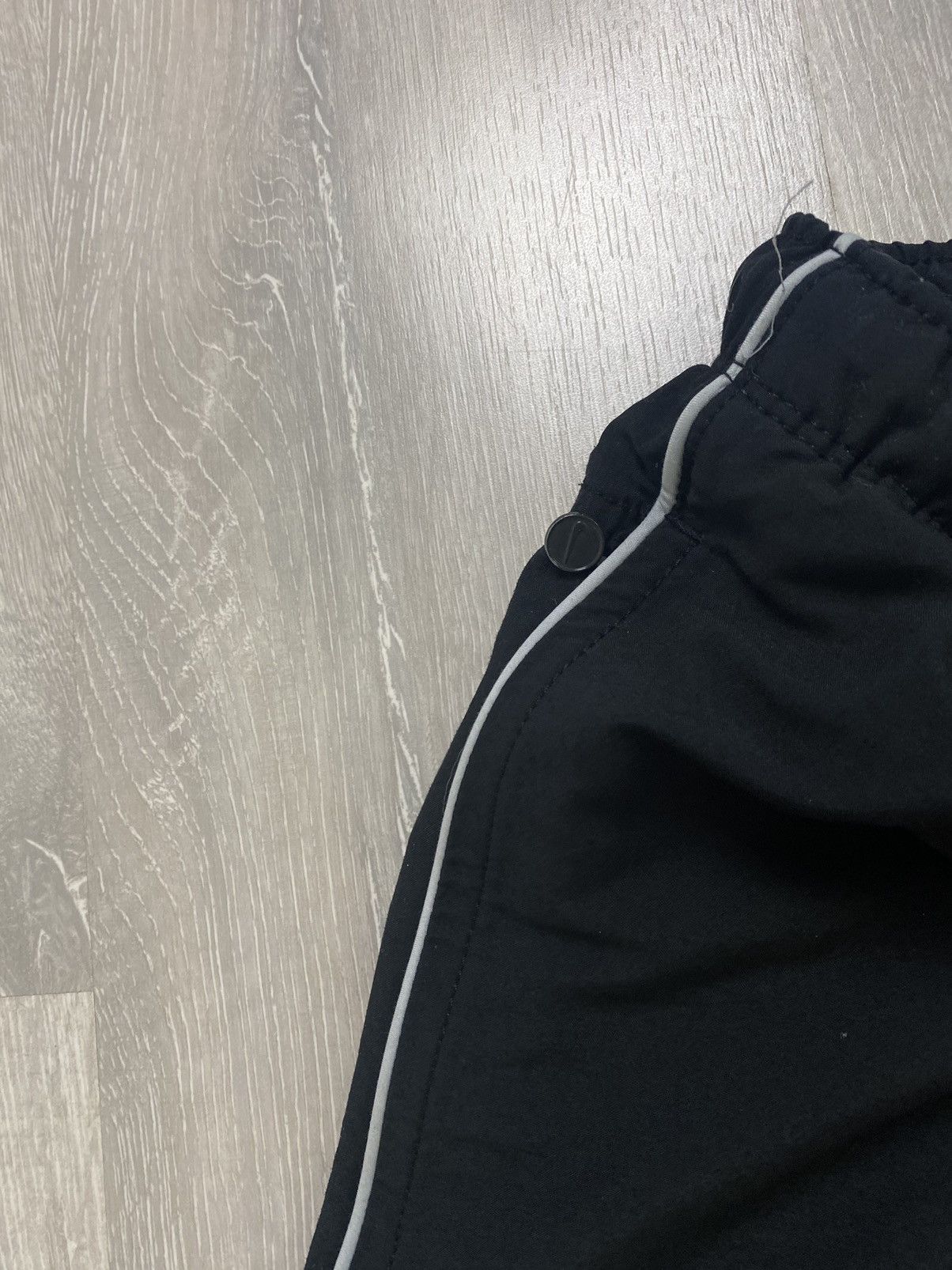 Nike × Vintage Nike vintage black track pants small swoosh 2000s Size 30" / US 8 / IT 44 - 6 Thumbnail