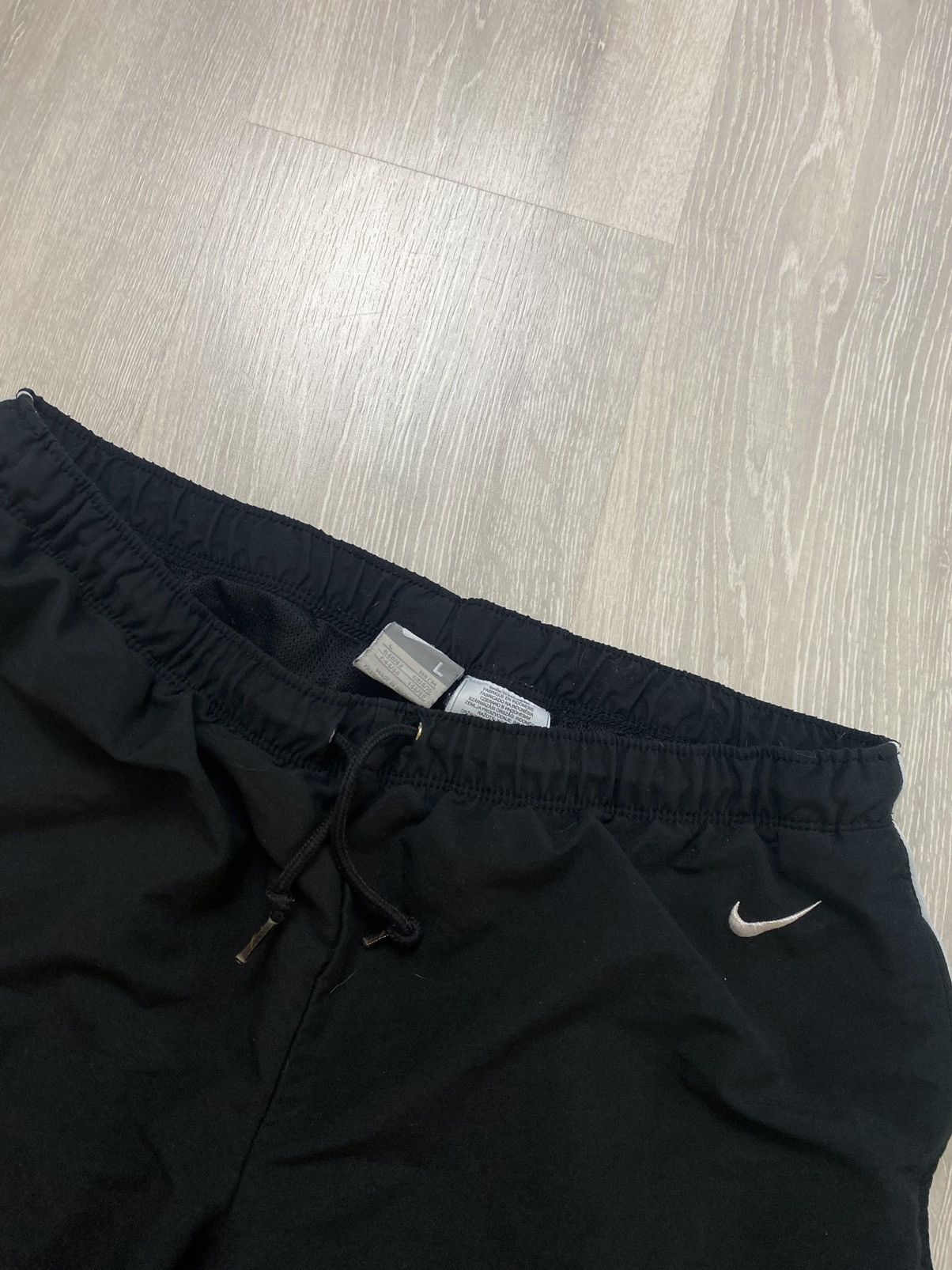 Nike × Vintage Nike vintage black track pants small swoosh 2000s Size 30" / US 8 / IT 44 - 5 Thumbnail