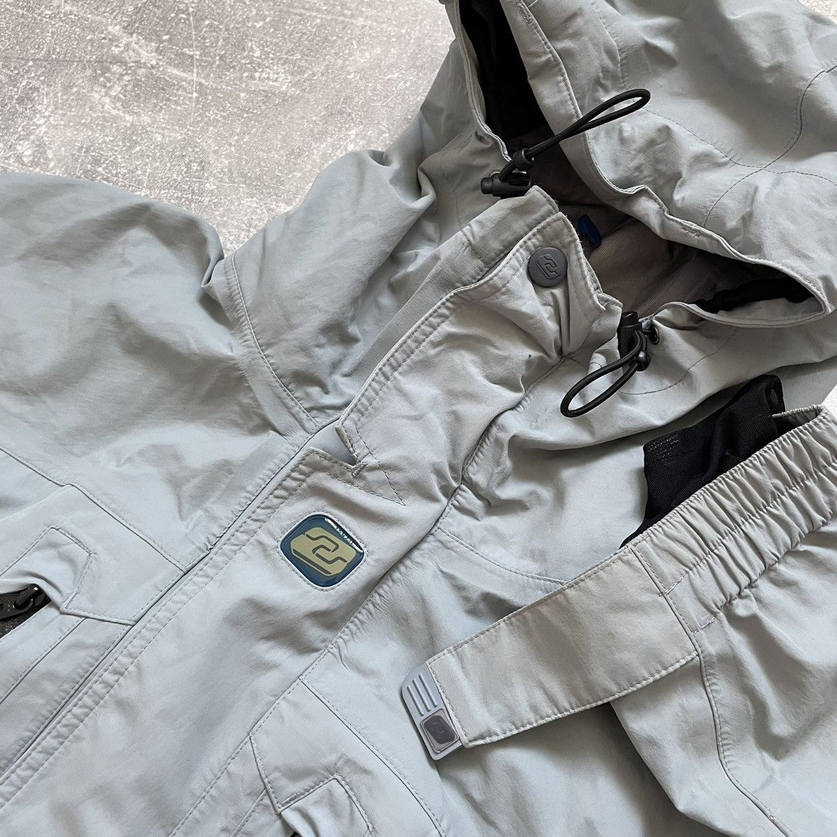 Japan ninja 🥷🏿 billabong jacket goretex y2k tactical arcteryx