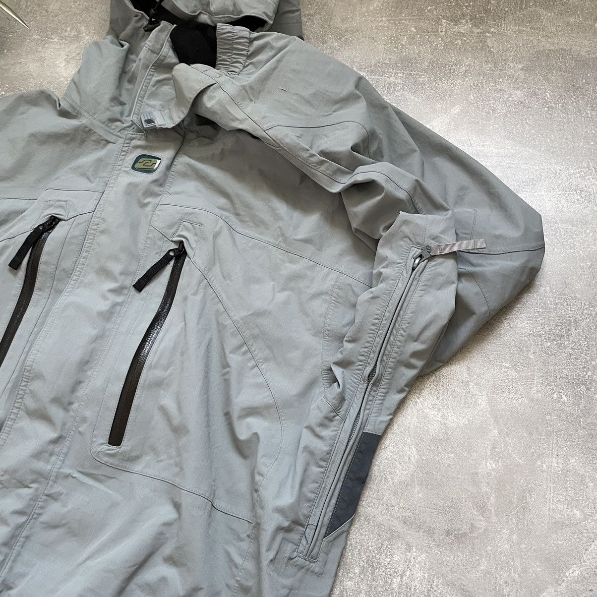 Japan ninja 🥷🏿 billabong jacket goretex y2k tactical arcteryx