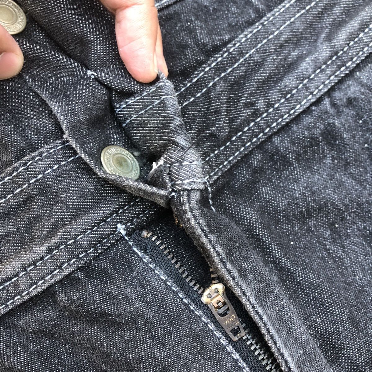 Japanese Brand 🔥Rare🔥Vintage Doghouse Distress Rips Workers Denim Overall Size US 36 / EU 52 - 14 Thumbnail