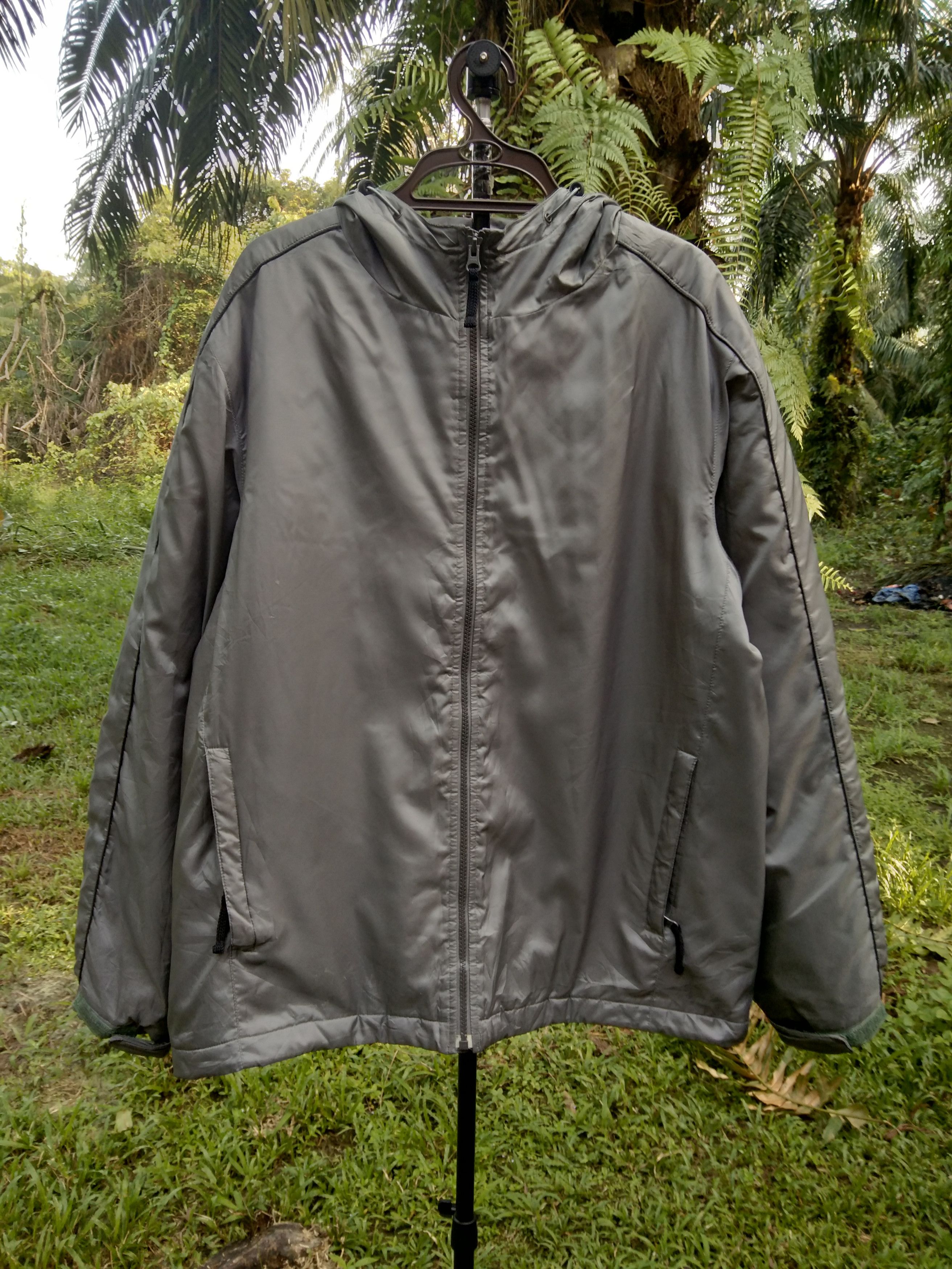 Japanese Brand × Uniqlo UNIQLO LIGHT JACKET WITH HOOD Size US L / EU 52-54 / 3 - 1 Thumbnail