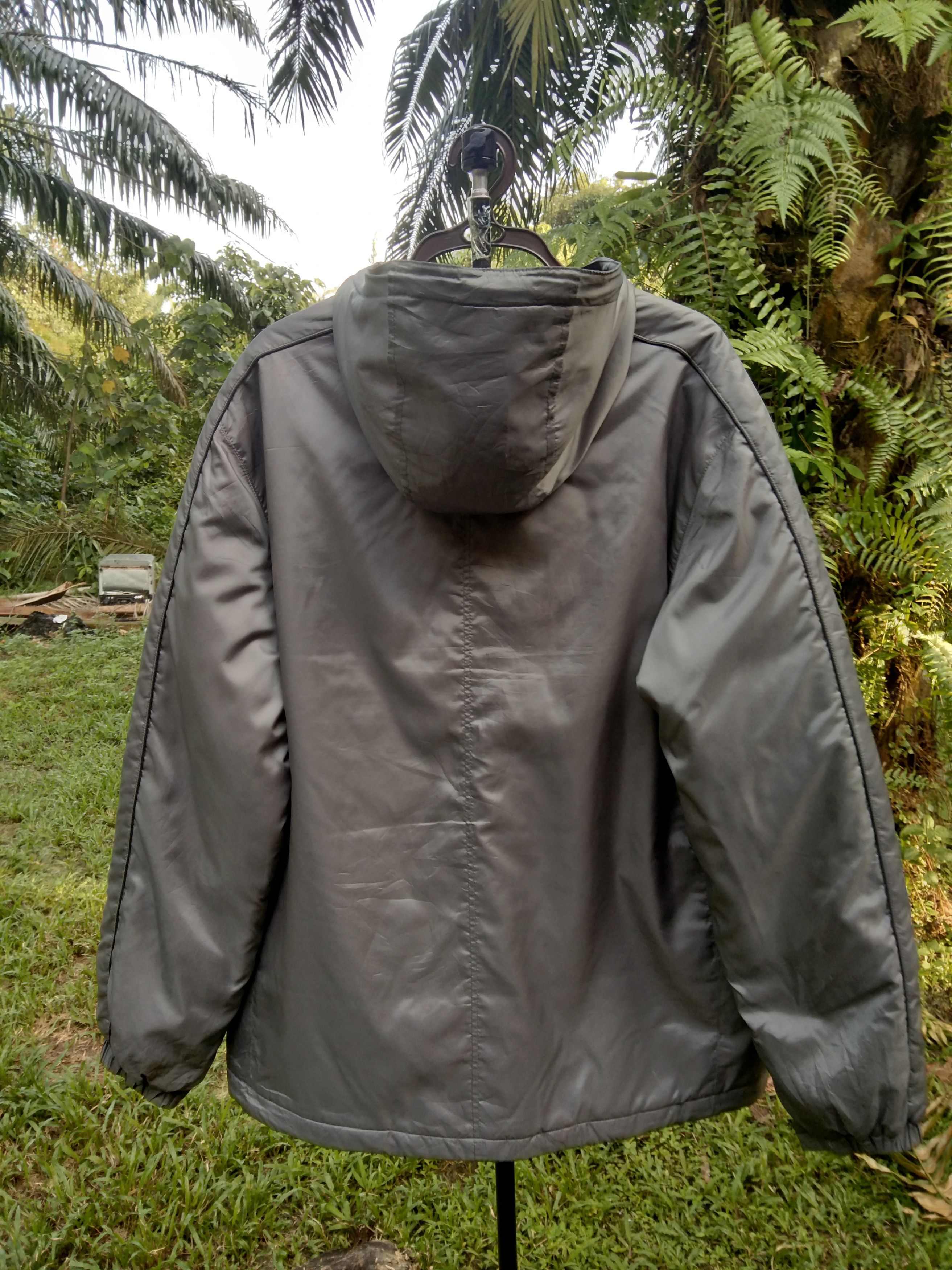 Japanese Brand × Uniqlo UNIQLO LIGHT JACKET WITH HOOD Size US L / EU 52-54 / 3 - 2 Thumbnail