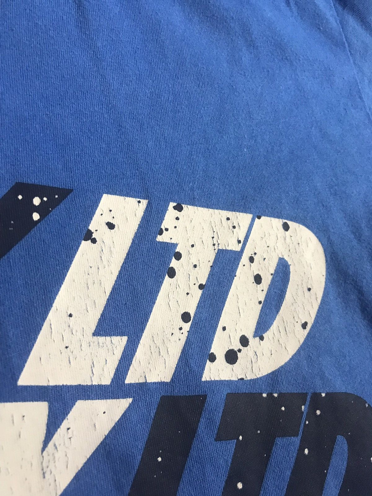 Vintage Vintage Nike air max t-shirt Size US L / EU 52-54 / 3 - 4 Thumbnail