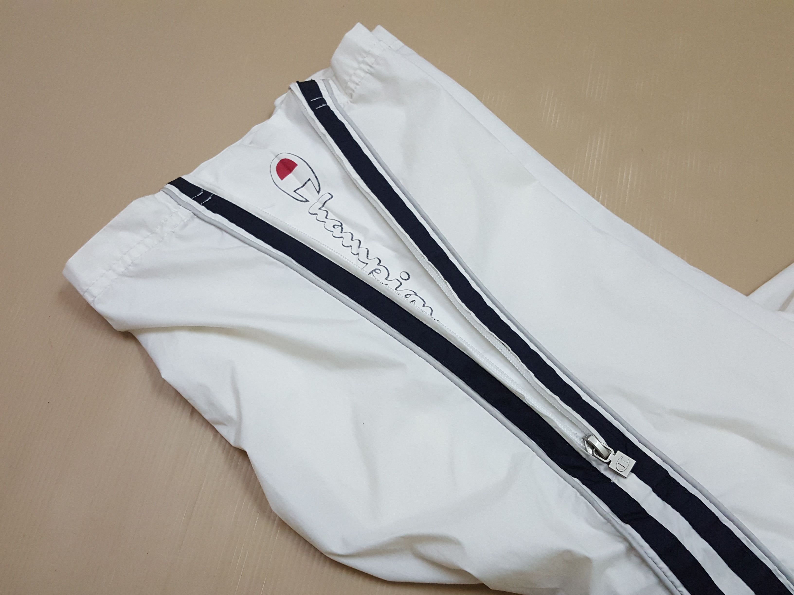 Champion × Vintage Vintage 90's Champion white colour nice design sweatpants Size US 32 / EU 48 - 3 Thumbnail