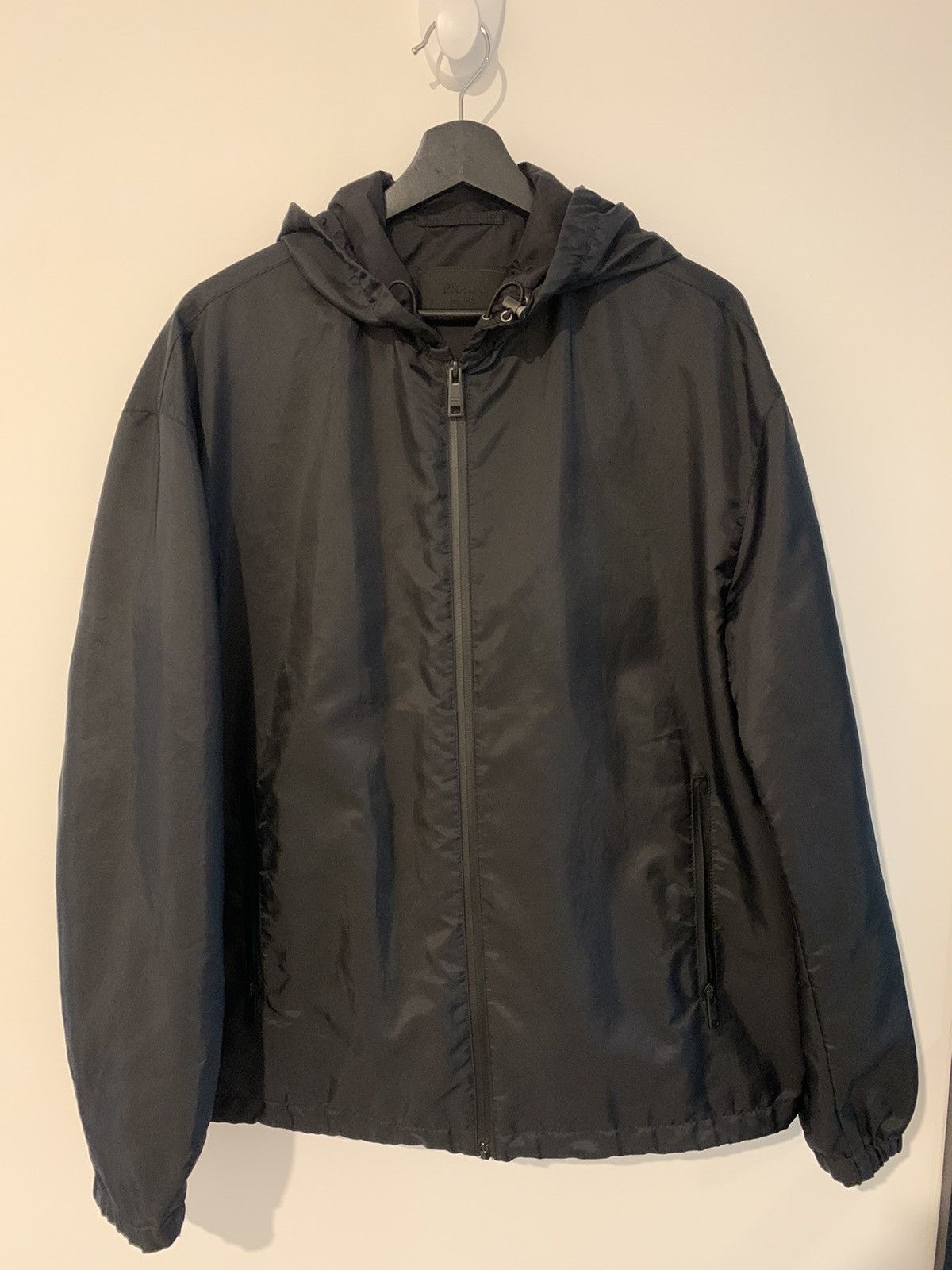 Prada Prada SS18 Classic Hooded Gabardine Windbreaker Black Size US L / EU 52-54 / 3 - 1 Thumbnail