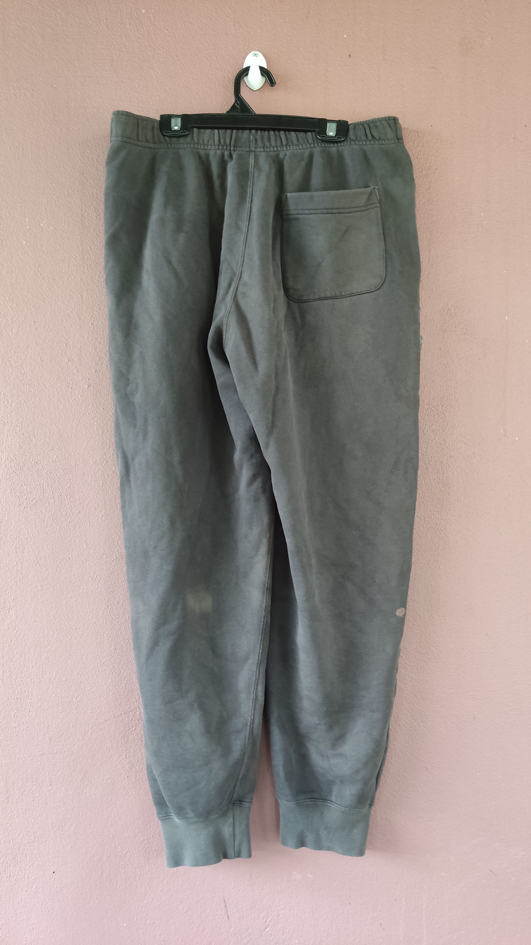 Nike Nike sweatpants size L Size US 30 / EU 46 - 2 Thumbnail