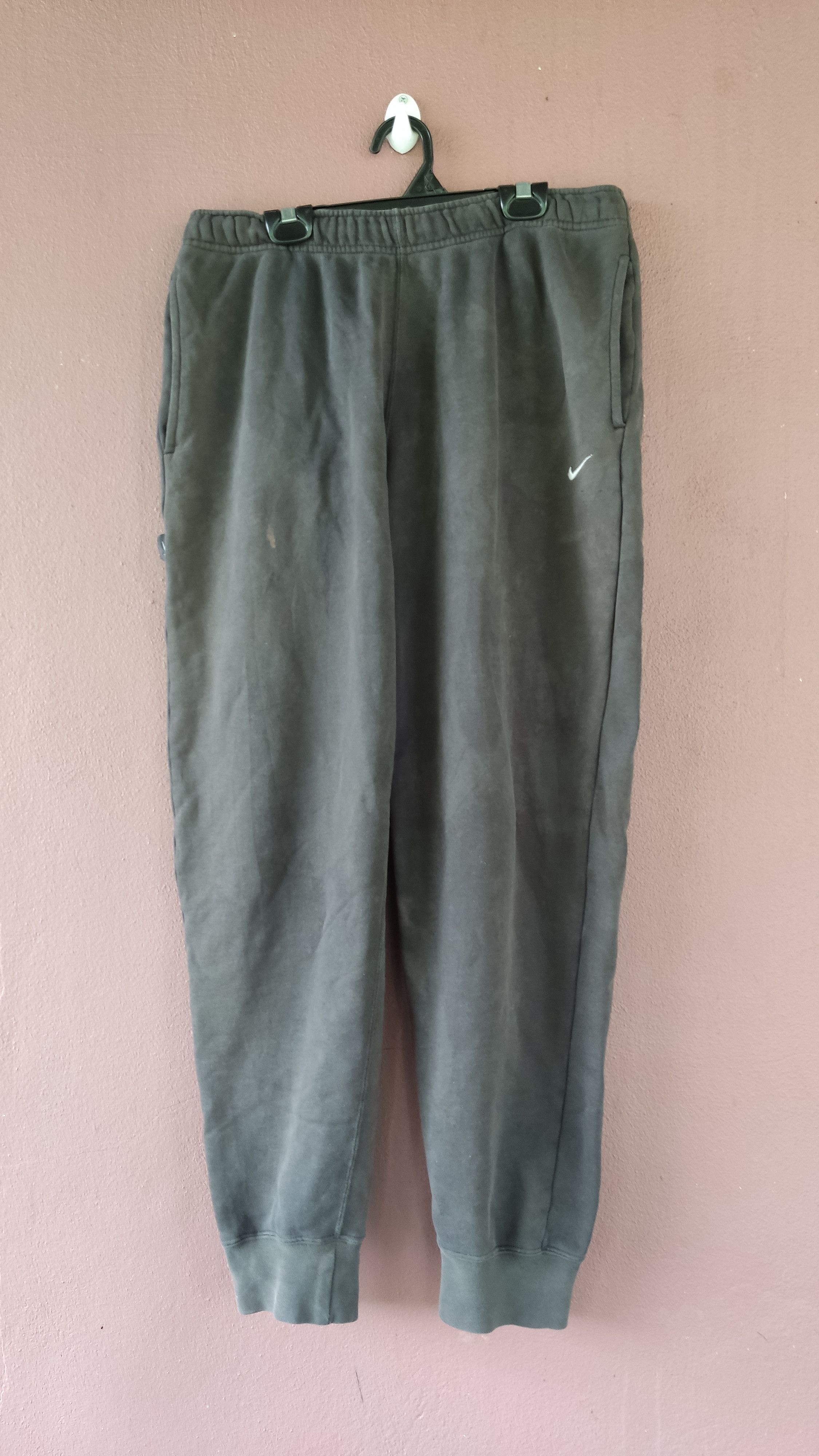 Nike Nike sweatpants size L Size US 30 / EU 46 - 1 Thumbnail