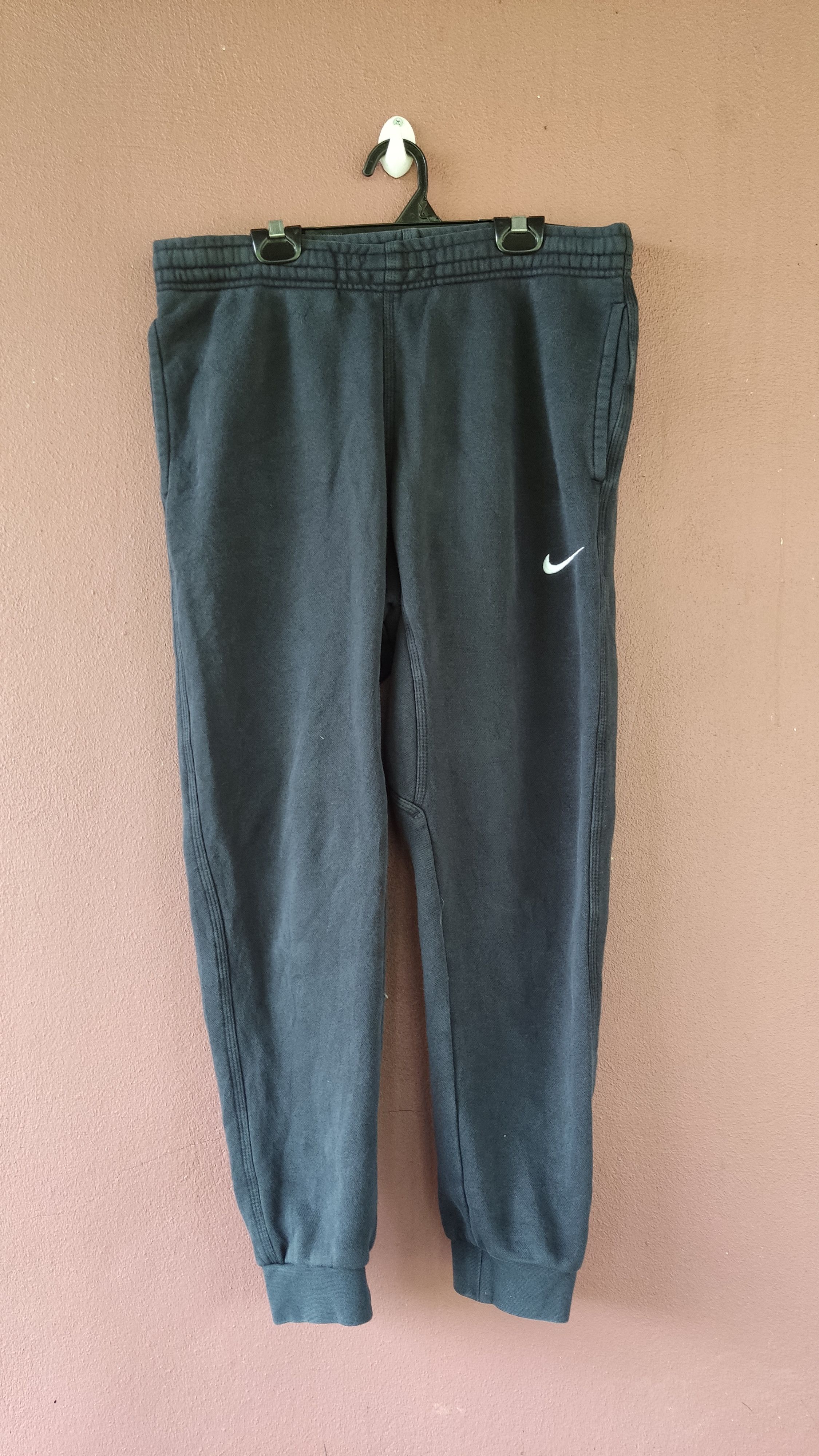 Nike sweatpants size L