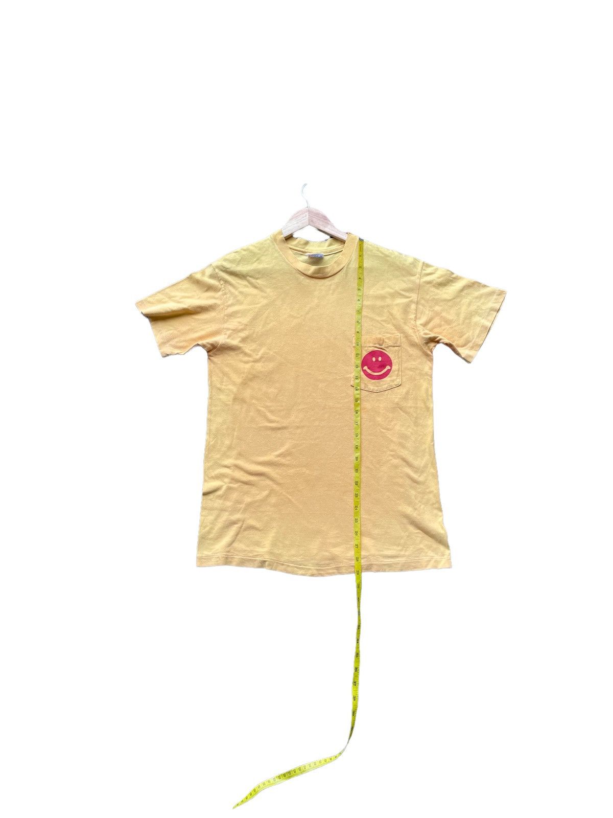 Hanes Vintage Smiley Face Love & Peace Tshirt Size US M / EU 48-50 / 2 - 4 Thumbnail