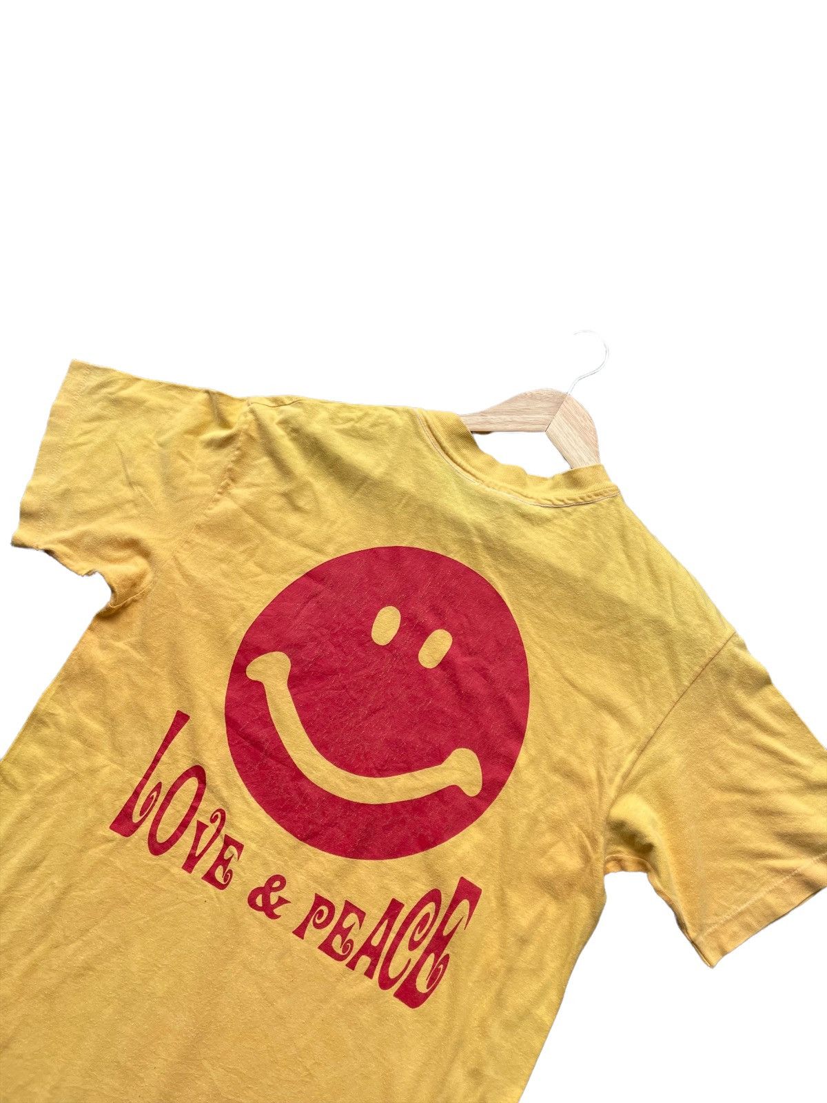Hanes Vintage Smiley Face Love & Peace Tshirt Size US M / EU 48-50 / 2 - 10 Thumbnail