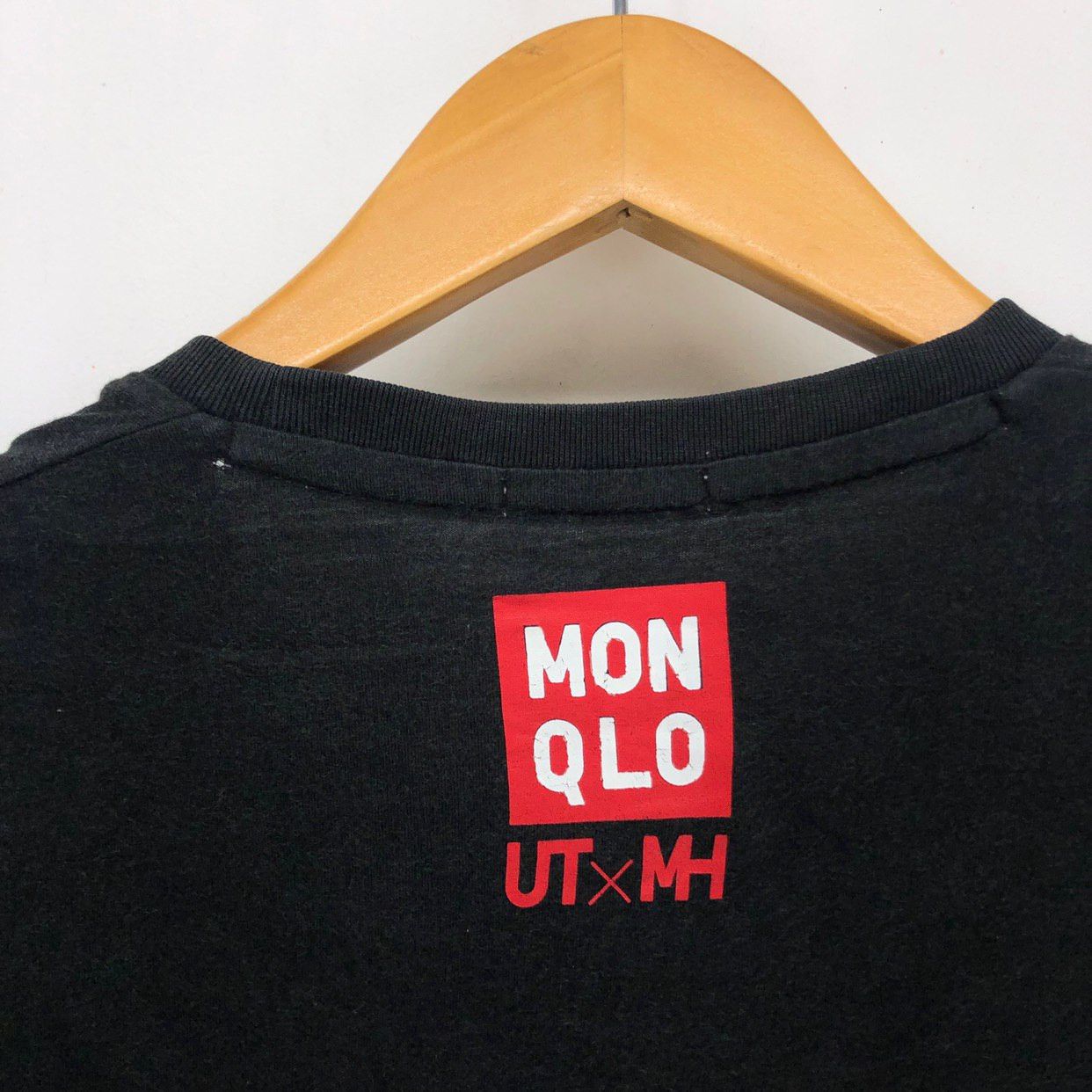 Uniqlo Uniqlo X Monster Hunter Raw Meat Big Logo Tees #1063-37 Size US M / EU 48-50 / 2 - 5 Thumbnail