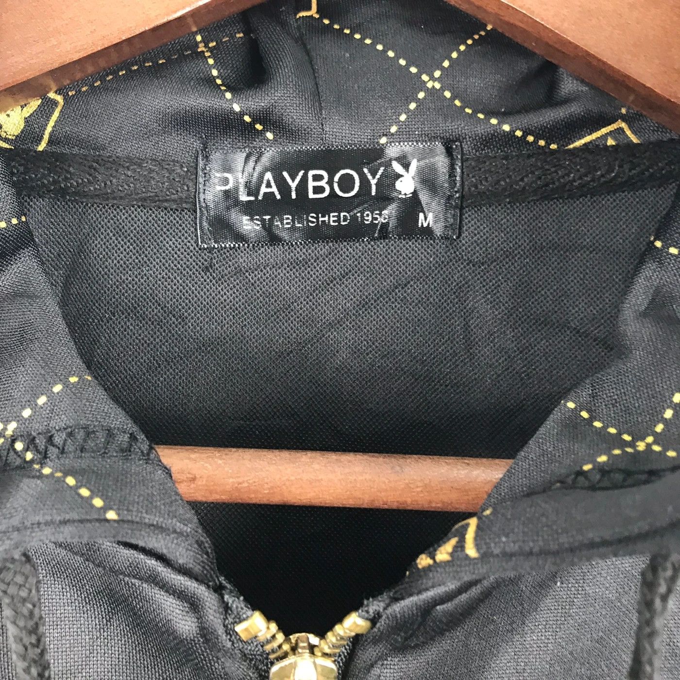 Playboy Z141 90s PLAYBOY SIDE TAPE BIG LOGO HOODIE Size US M / EU 48-50 / 2 - 3 Thumbnail
