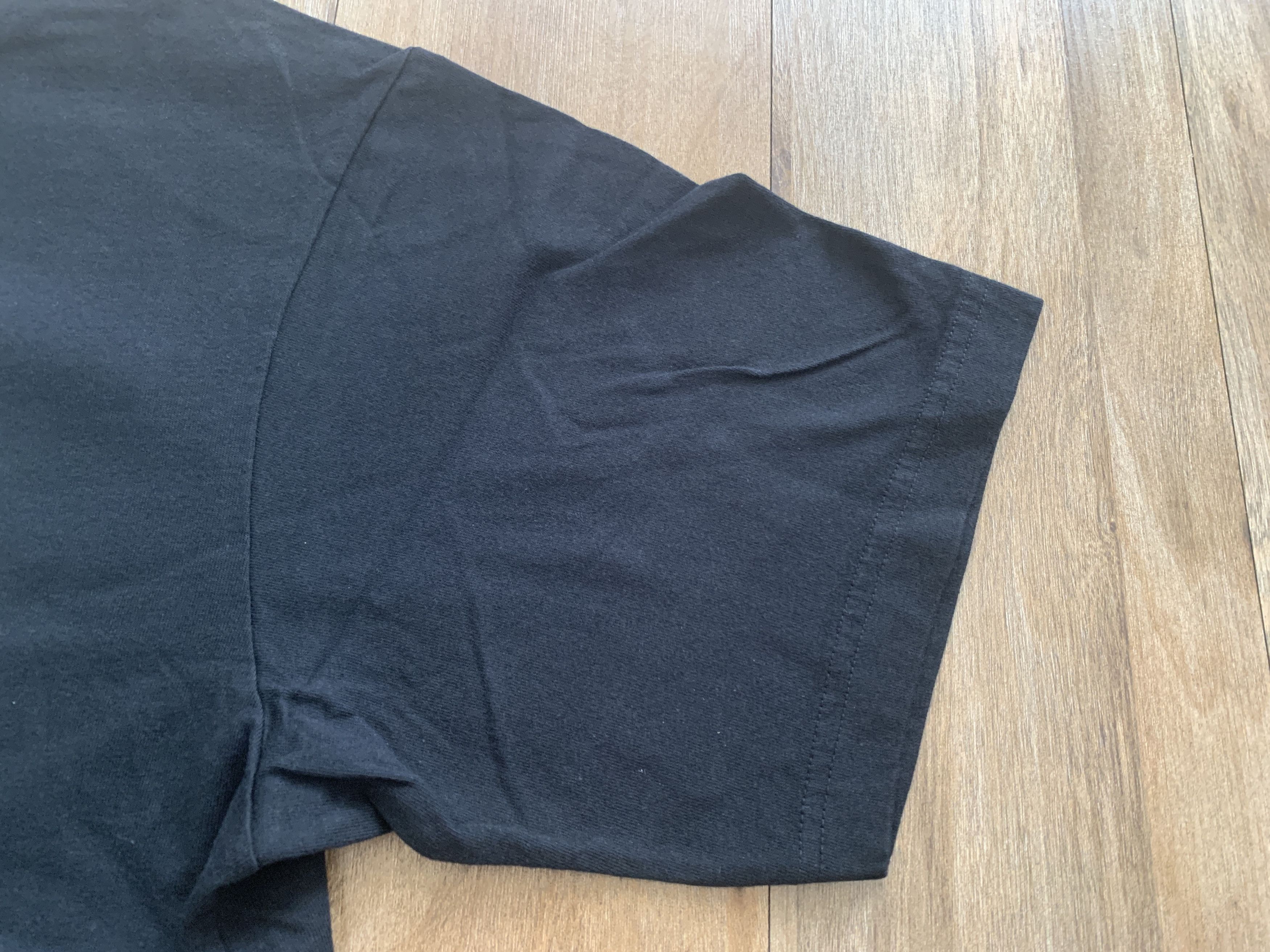 Billie Eilish Small S UNIQLO BILLIE EILISH TAKASHI MURAKAMI BLACK T-SHIRT Size US S / EU 44-46 / 1 - 6 Thumbnail