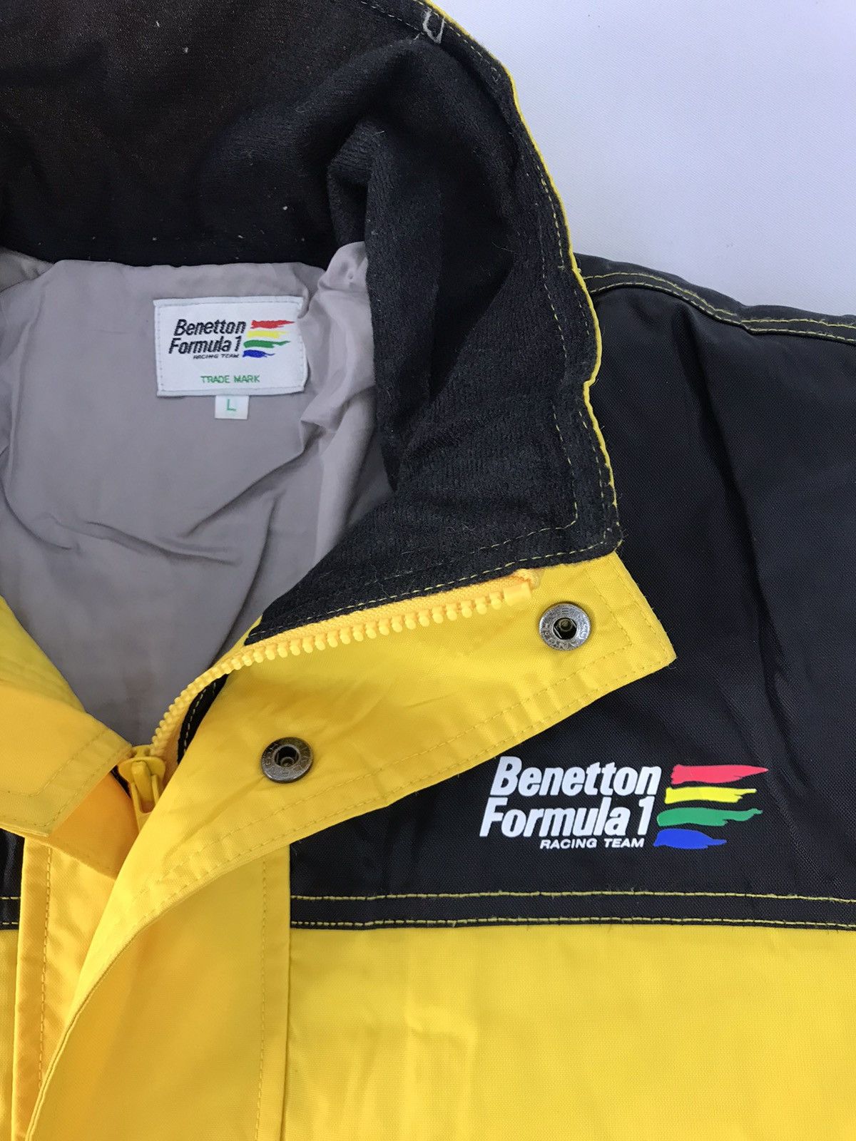 Benetton × Vintage Benetton Formula 1 Racing Team Padded Jacket K2286j Size US L / EU 52-54 / 3 - 2 Thumbnail