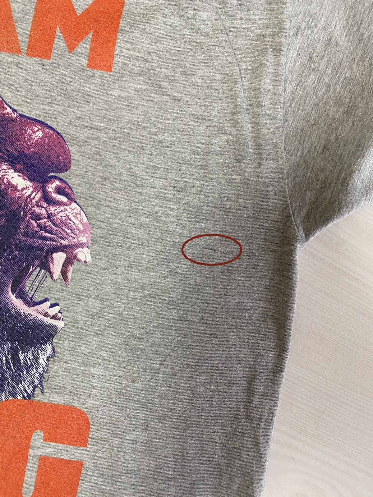 Vintage Vintage Godzilla VS Kong promo tee king Kong y2k t-shirt Size US M / EU 48-50 / 2 - 8 Thumbnail