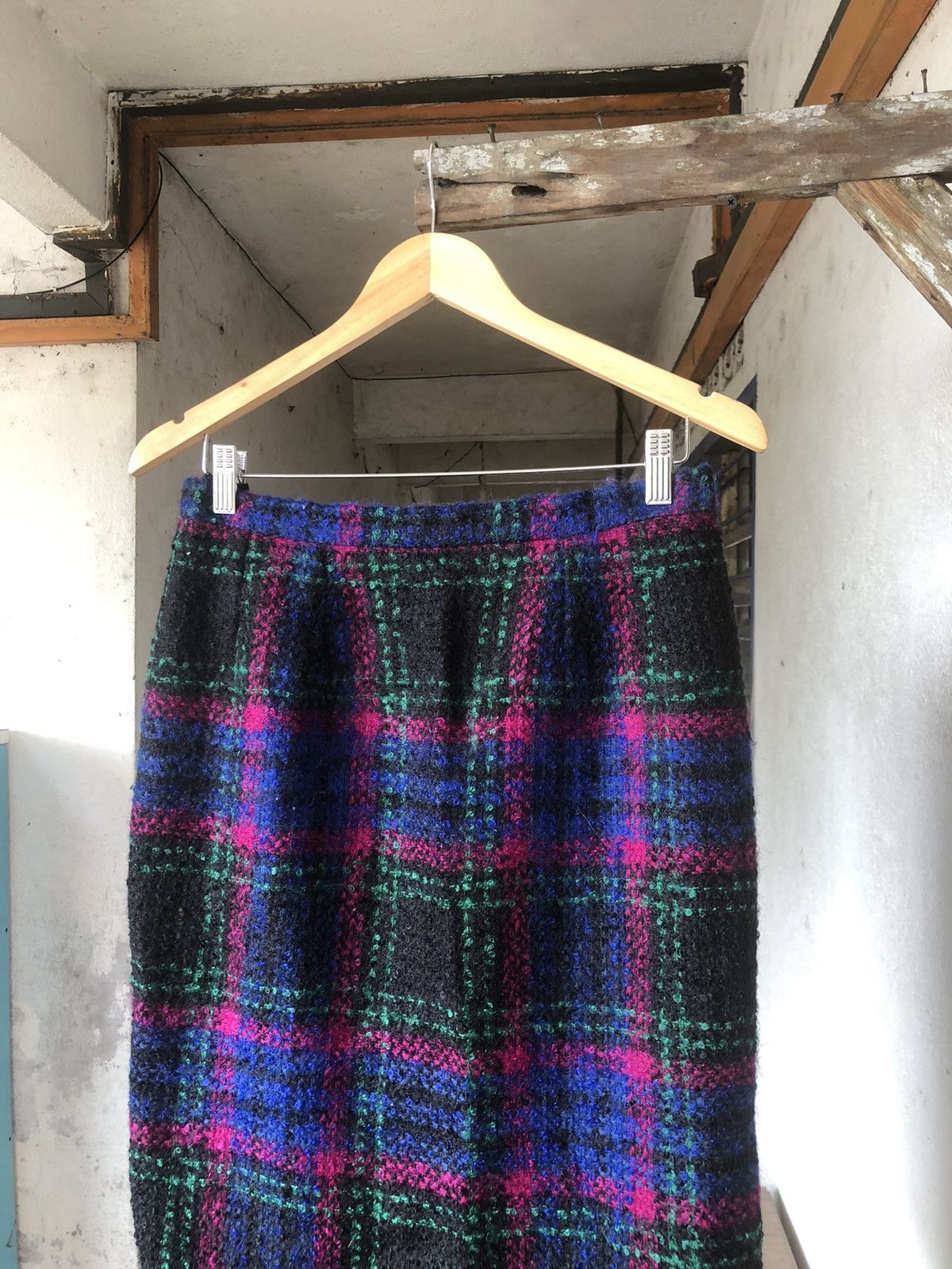 Celine Vintage Celine Paris Tweed Midi Skirt Size 28" / US 6 / IT 42 - 4 Thumbnail