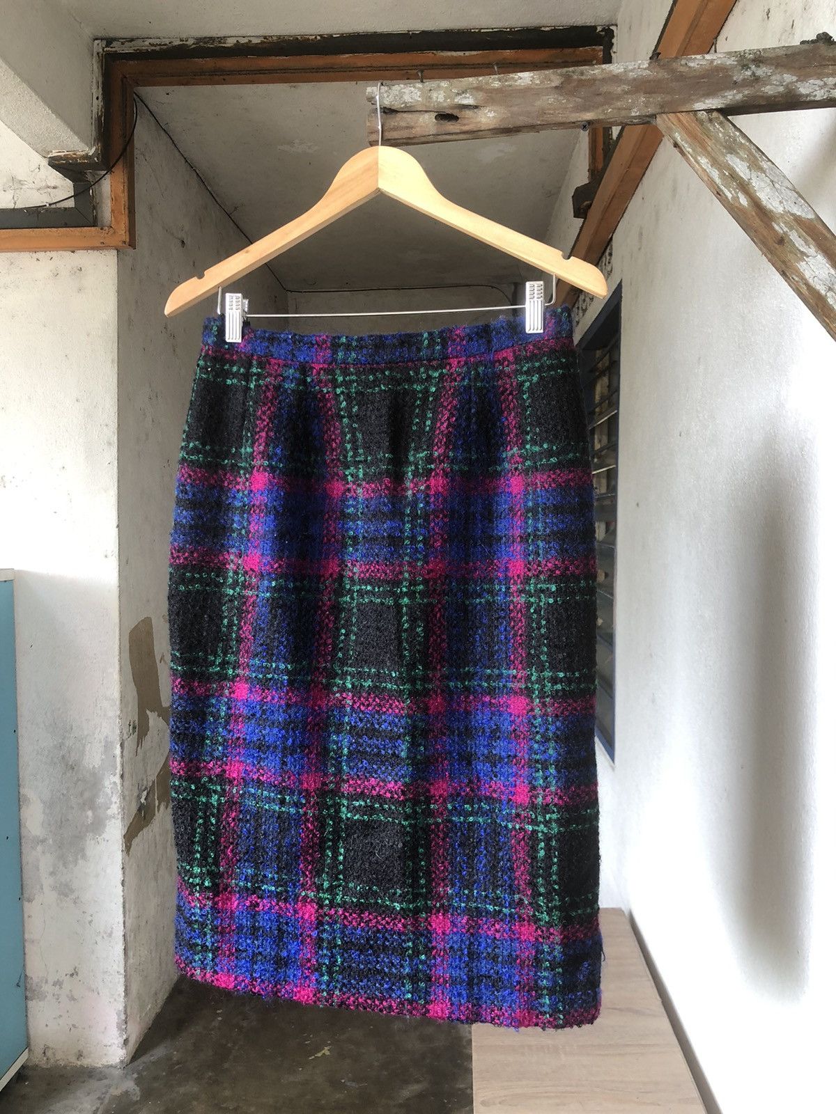 Celine Vintage Celine Paris Tweed Midi Skirt Size 28" / US 6 / IT 42 - 5 Thumbnail