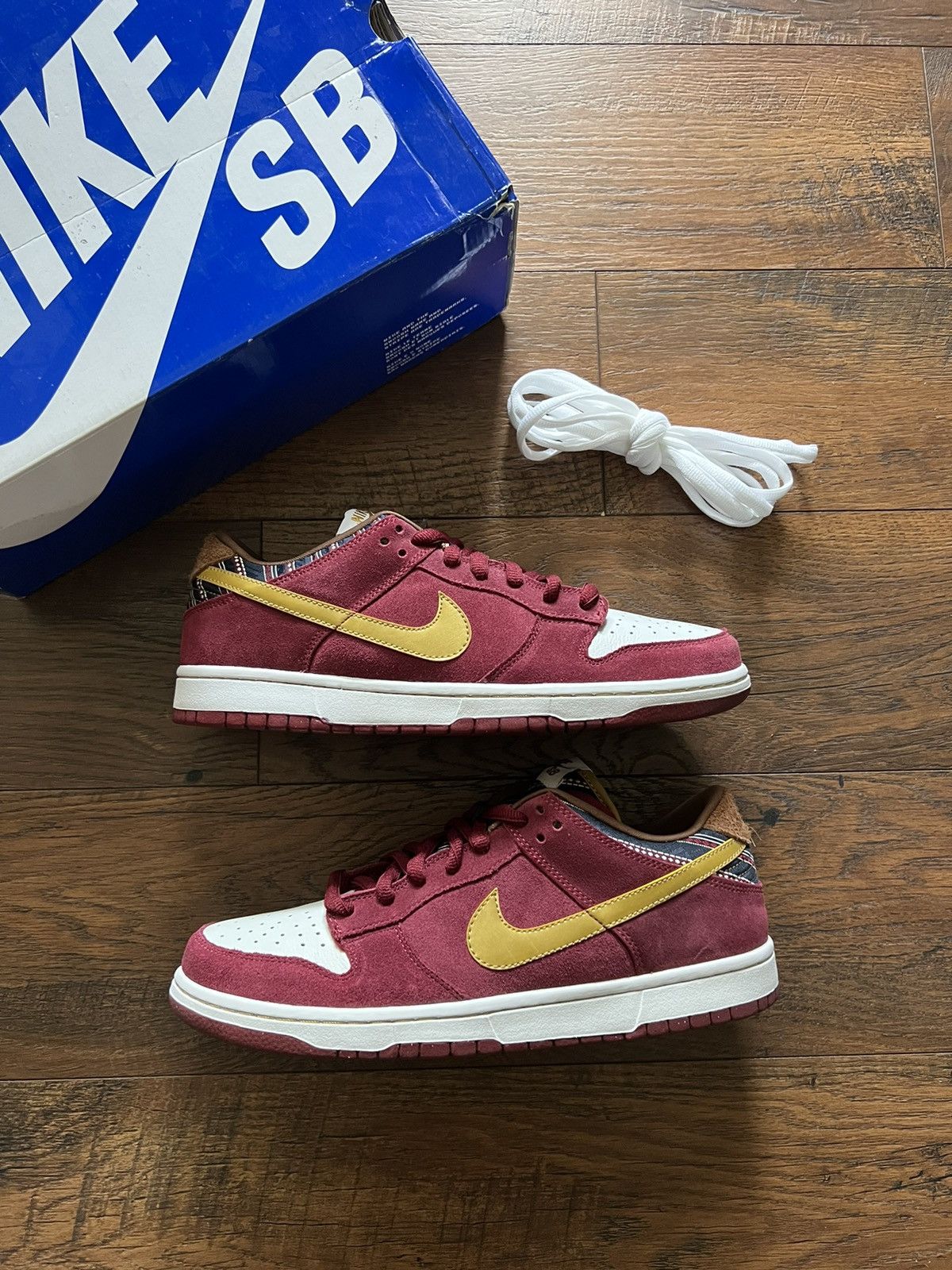 anchorman nike sb