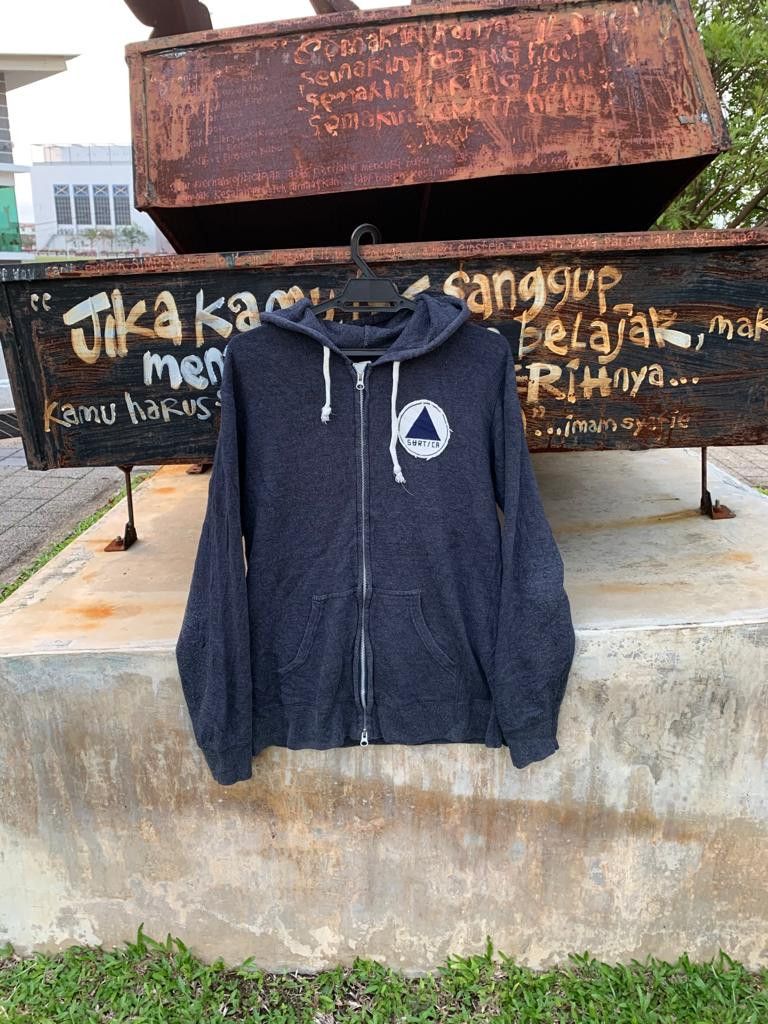 Japanese Brand Hoodie Art Surf Skate Japan style Size US L / EU 52-54 / 3 - 1 Thumbnail