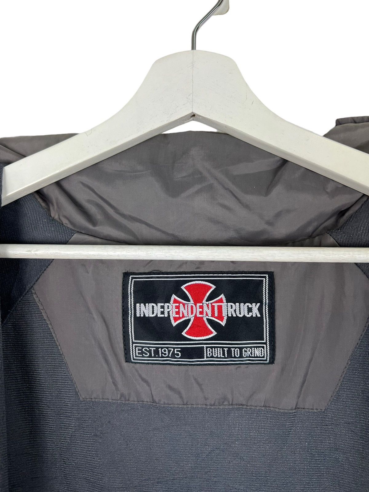 Independent Trading Co. × Independent Truck Co. × Vintage 🔥 VINTAGE INDEPENDENT TRUCK LIGHT JACKET Size US M / EU 48-50 / 2 - 7 Thumbnail