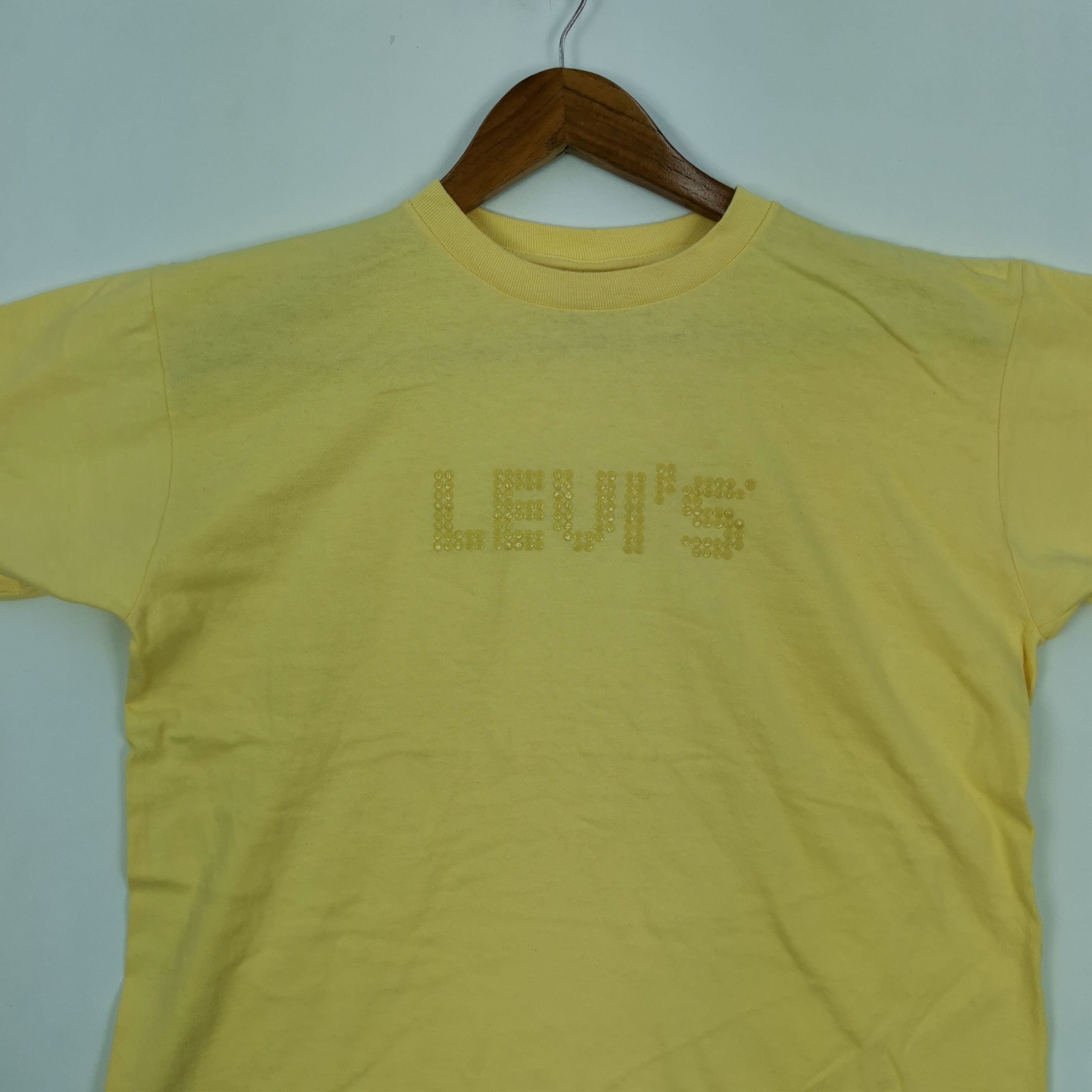 Levi's Vintage Levis T Shirt Vintage Levis Tees | BS18734. Size US M / EU 48-50 / 2 - 3 Thumbnail