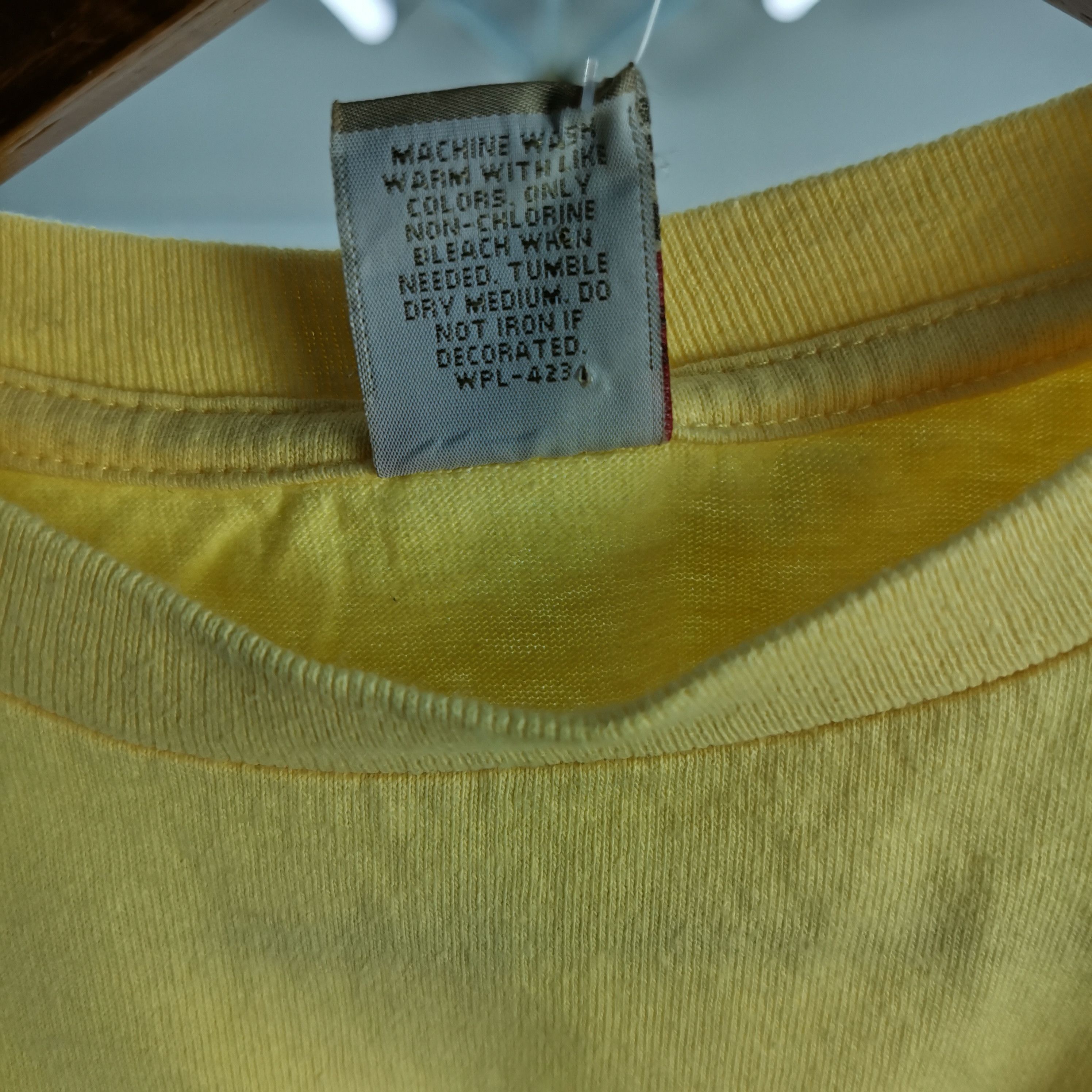 Levi's Vintage Levis T Shirt Vintage Levis Tees | BS18734. Size US M / EU 48-50 / 2 - 6 Thumbnail