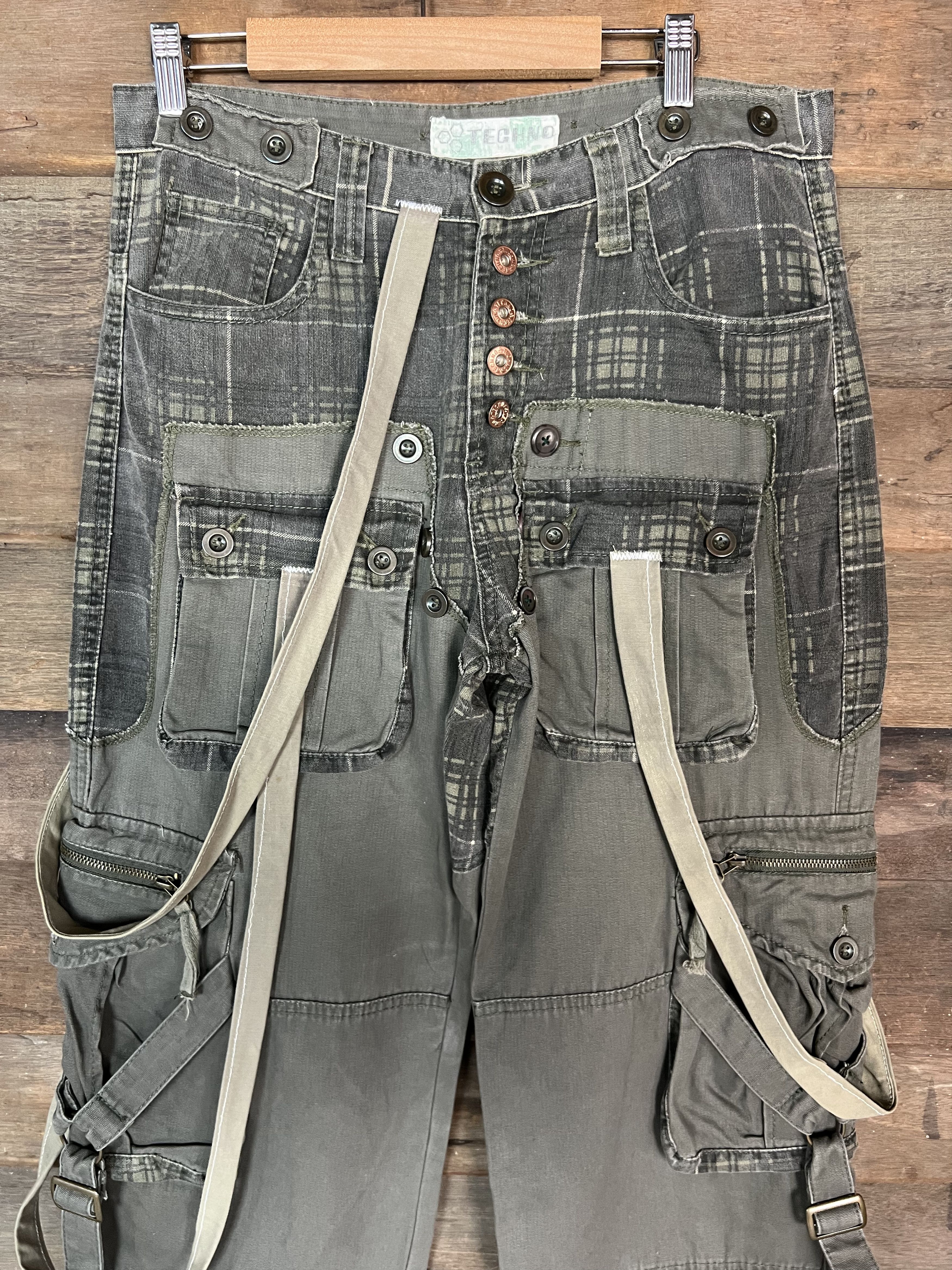 If Six Was Nine CARGO PANTS TECHNO MULTIPOCKET SEDITIONARIES STYLE TRAVIS Size US 31 - 4 Thumbnail