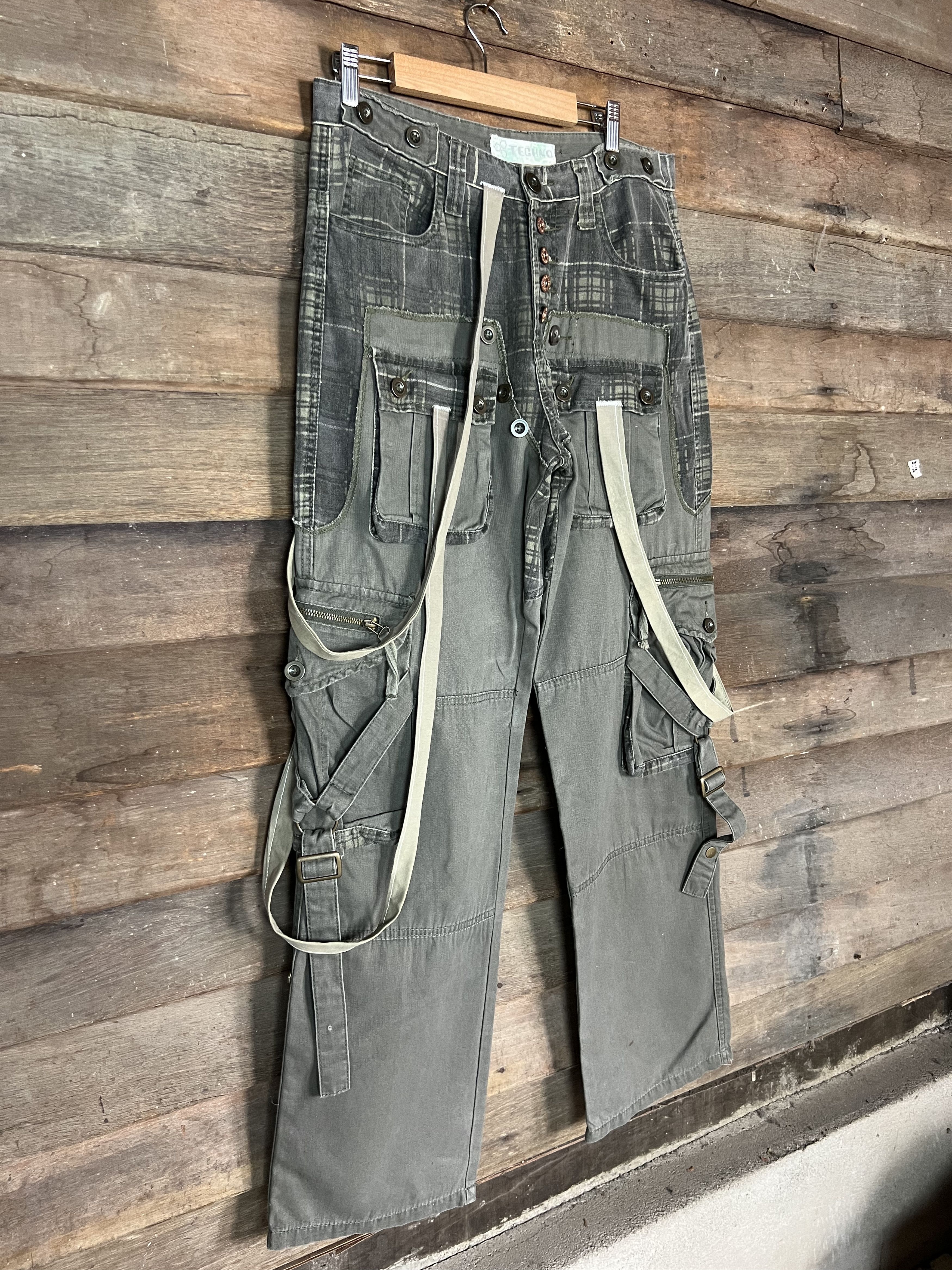 If Six Was Nine CARGO PANTS TECHNO MULTIPOCKET SEDITIONARIES STYLE TRAVIS Size US 31 - 6 Thumbnail