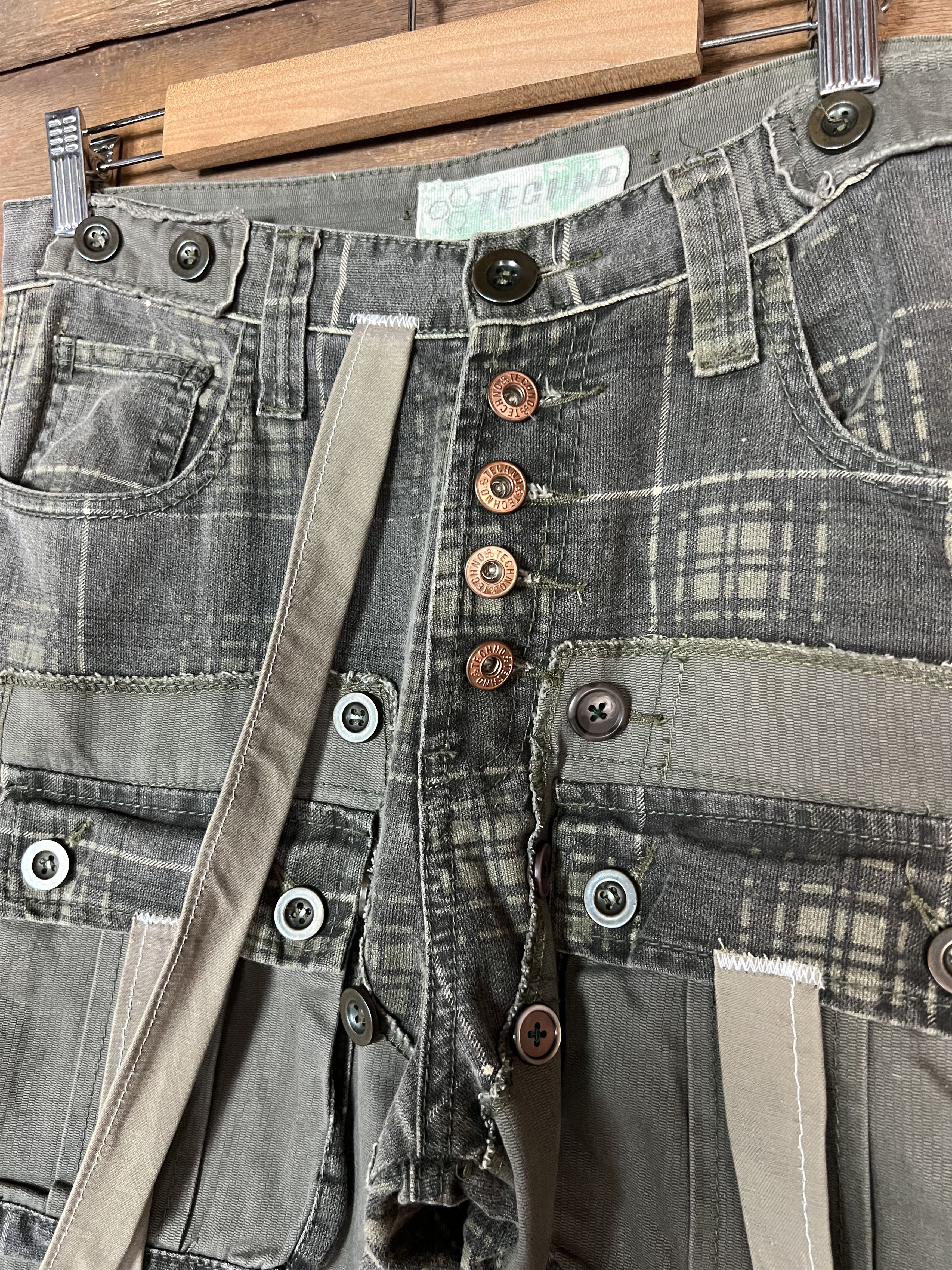 If Six Was Nine CARGO PANTS TECHNO MULTIPOCKET SEDITIONARIES STYLE TRAVIS Size US 31 - 9 Thumbnail