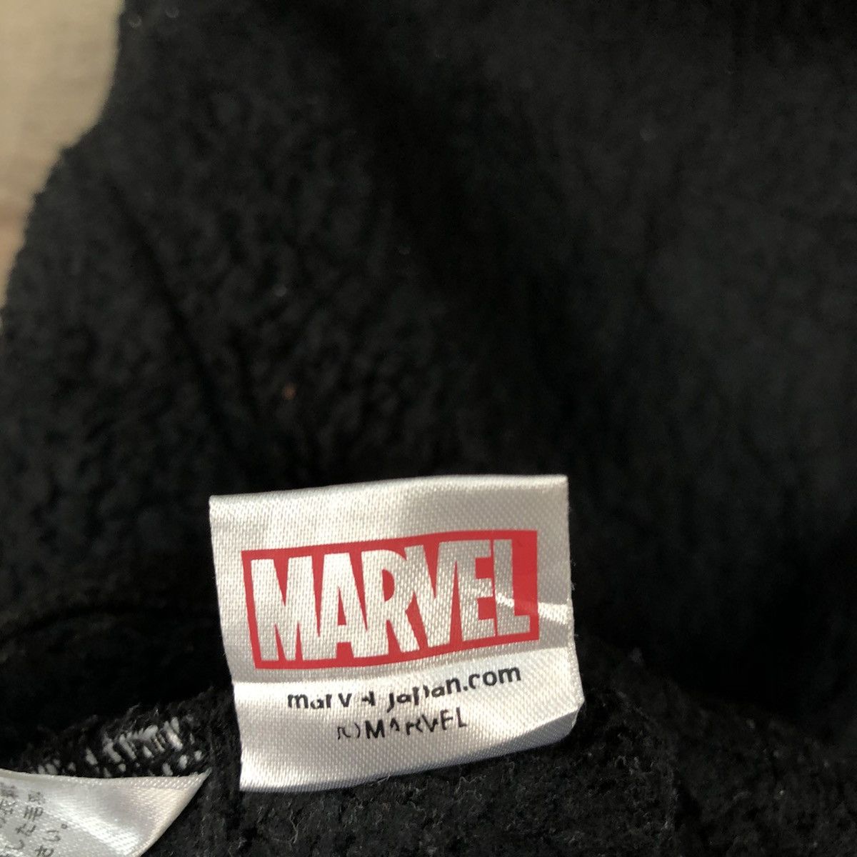 DC Comics × Marvel Comics Marvel Black Small Logo fleece Sweater #3141 Size US M / EU 48-50 / 2 - 13 Thumbnail