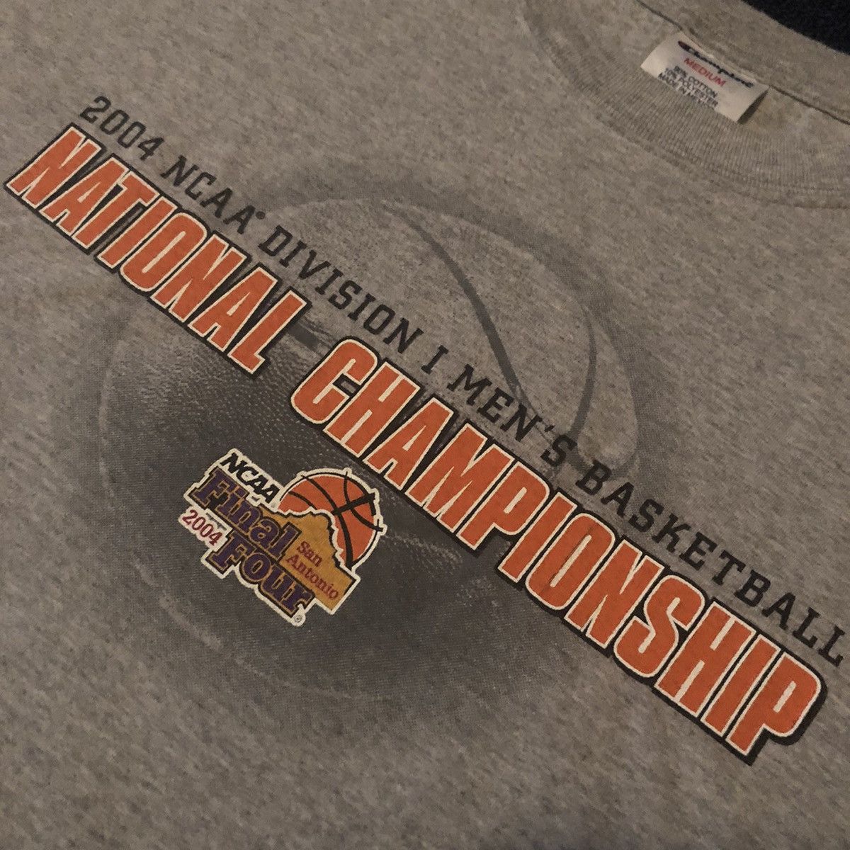 Champion × NCAA × Vintage Vintage 04 NCAA Final Four National Champions Tournament Tee Size US M / EU 48-50 / 2 - 6 Thumbnail