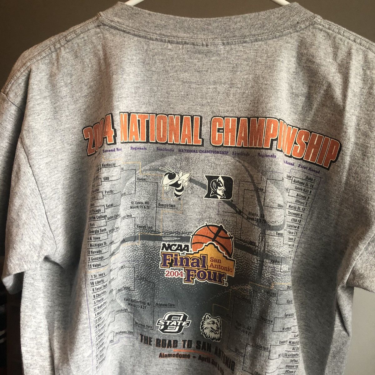 Champion × NCAA × Vintage Vintage 04 NCAA Final Four National Champions Tournament Tee Size US M / EU 48-50 / 2 - 1 Thumbnail