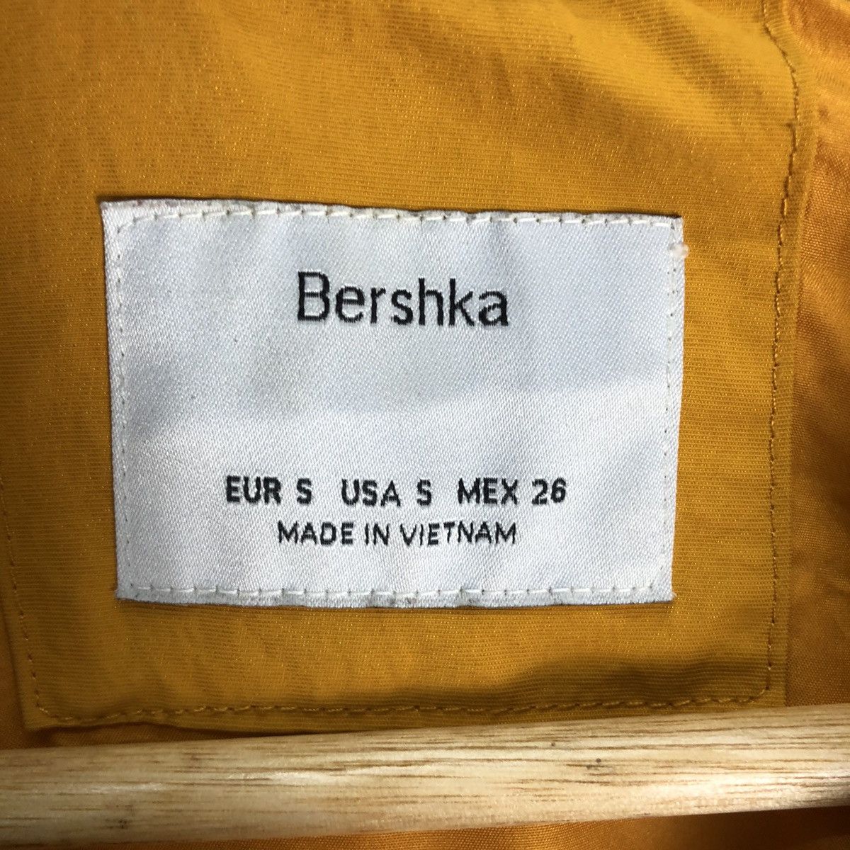 Bershka Bershka Puffer Jacket Adjustable Waist Size S / US 4 / IT 40 - 5 Thumbnail