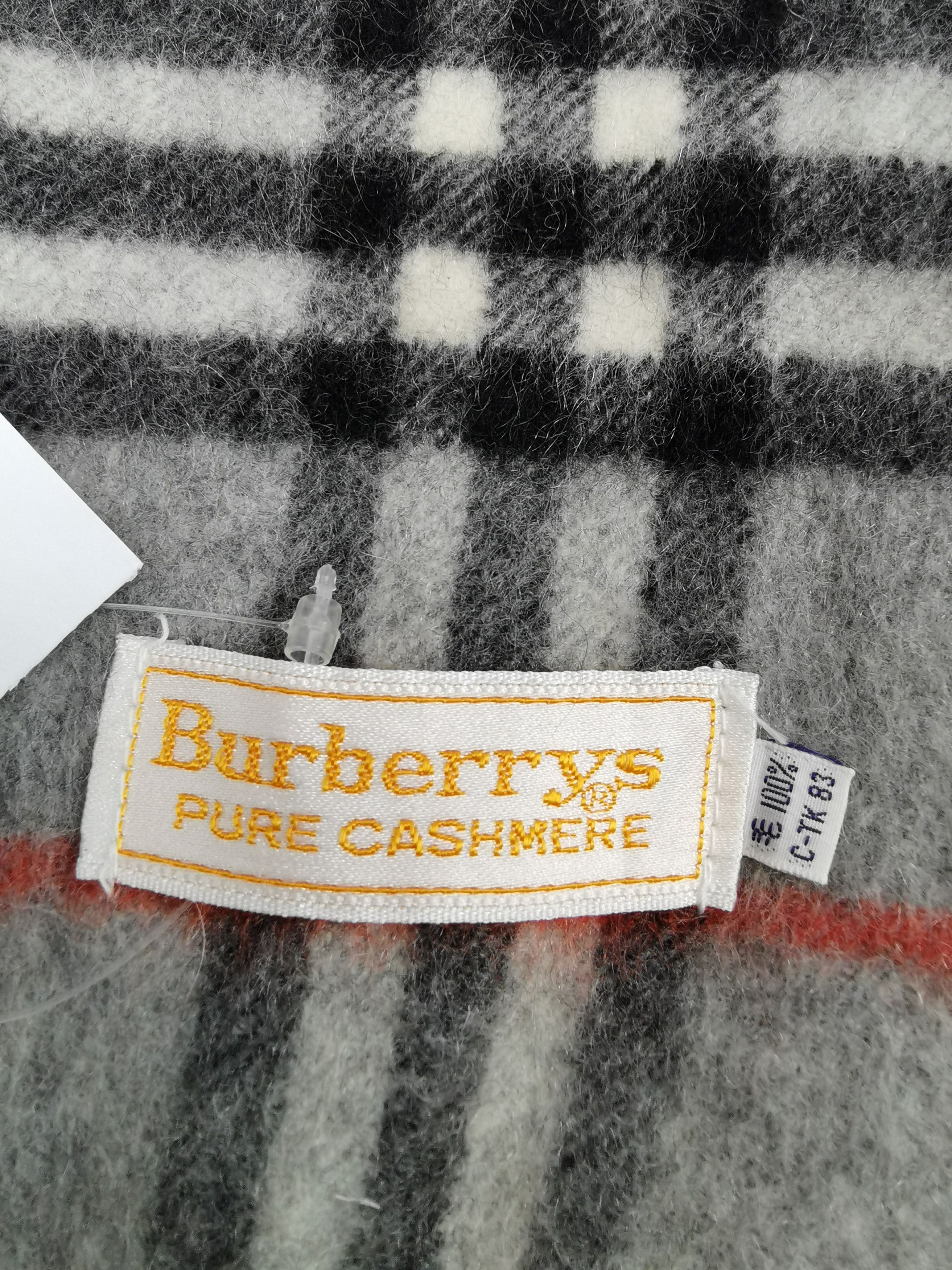 Burberry Burberry scarf muffler Size ONE SIZE - 4 Thumbnail