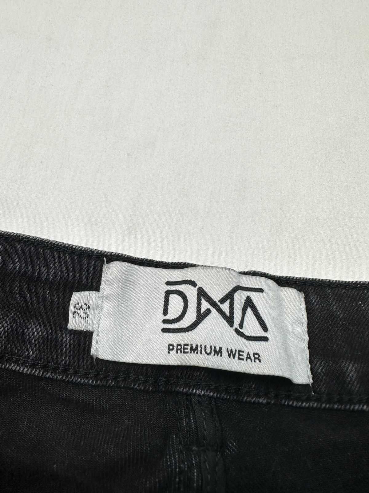 DNA DNA premium wear painting splattered denim jeans Size US 31 - 14 Thumbnail