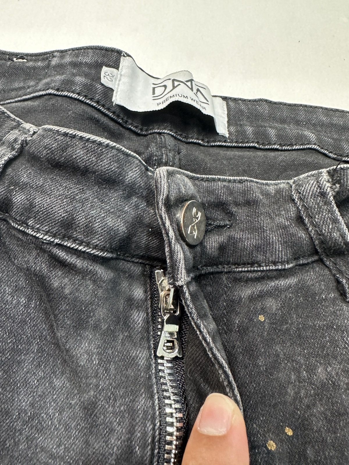 DNA DNA premium wear painting splattered denim jeans Size US 31 - 13 Thumbnail
