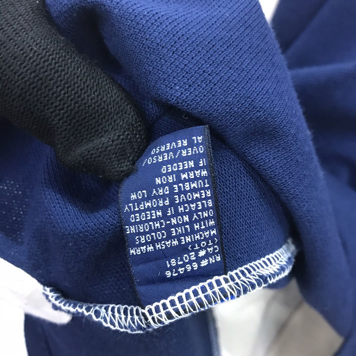 Tommy Hilfiger × Vintage Rare!! Tommy Hilfiger Long Sleeve Polo T-shirt Size US XL / EU 56 / 4 - 17 Thumbnail