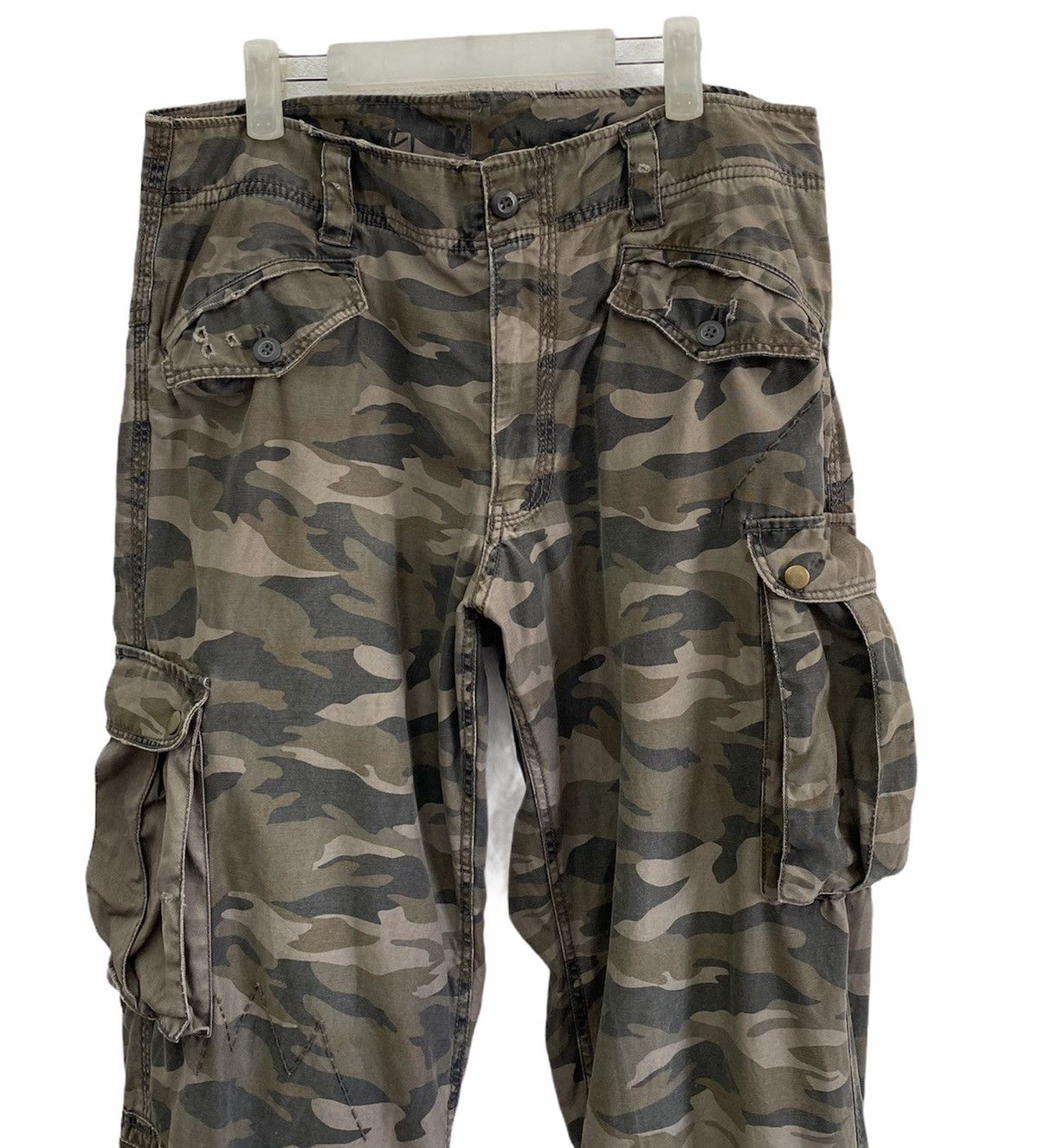 Japanese Brand Rare Japanese Tactical Multipocket Parachute Cargo Pants Size US 35 - 1 Thumbnail
