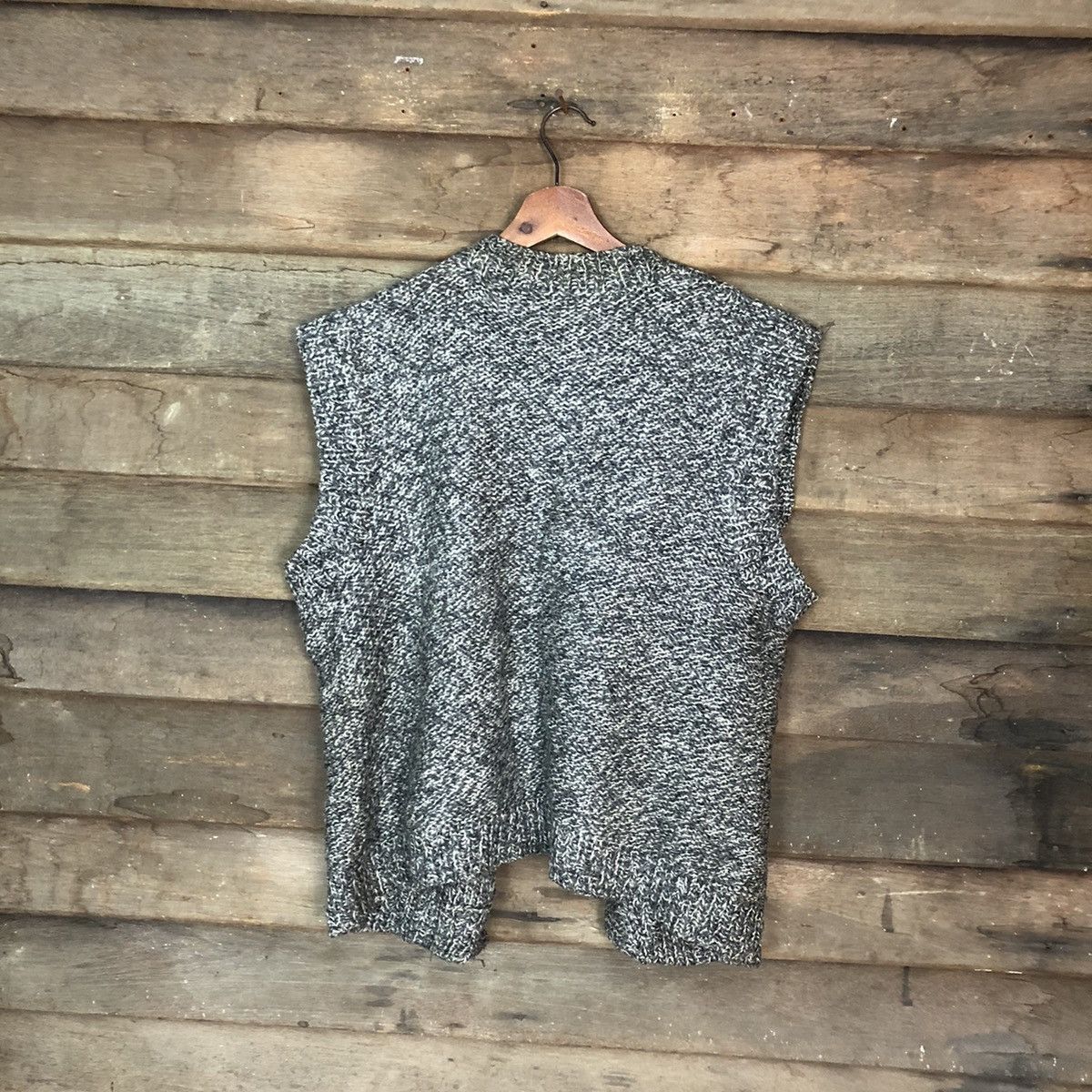 Aran Isles Knitwear × Japanese Brand Japanese Brand Grey Vest sleeveless cardigan vintage #6862 Size US M / EU 48-50 / 2 - 6 Thumbnail
