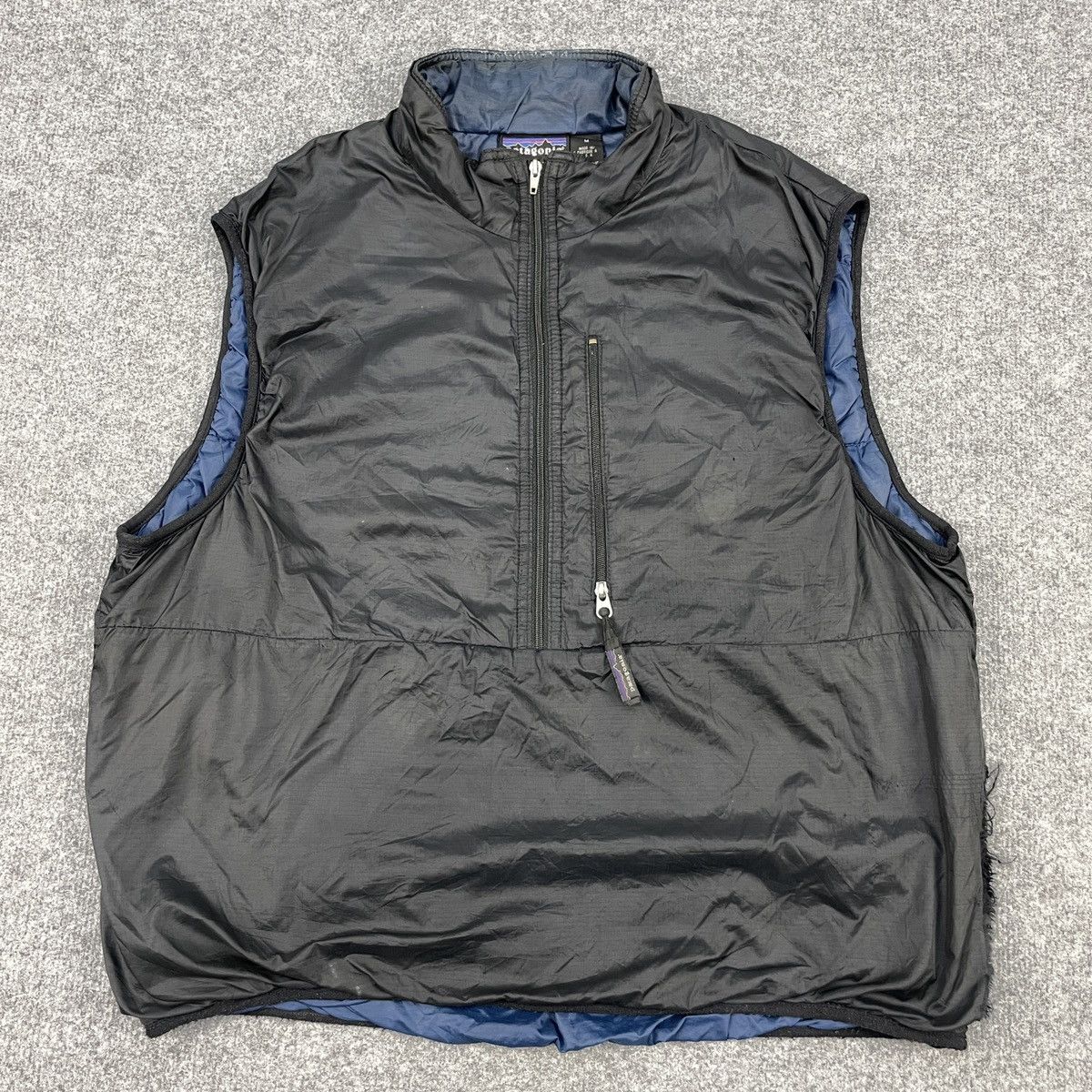 Patagonia × Vintage Vintage 90s Patagonia Half Zipper Distressed Vest Jacket Size US M / EU 48-50 / 2 - 1 Thumbnail