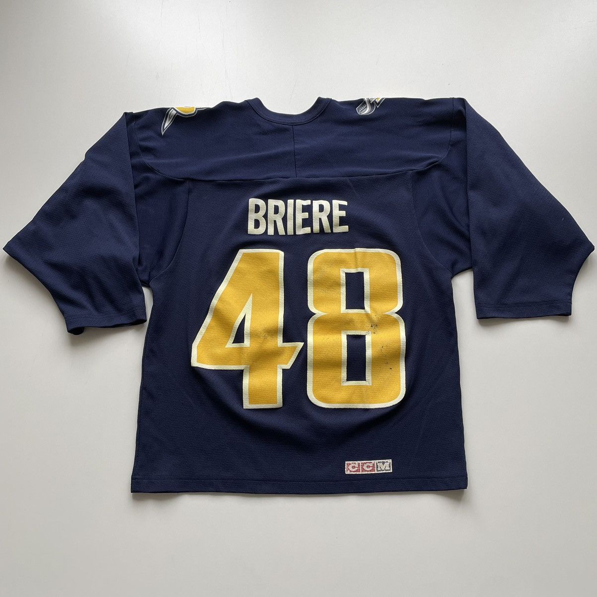 Ccm × NHL × Vintage Vintage 90s Buffalo Sabres NHL Graphic CCM Hockey Jersey XS Size US S / EU 44-46 / 1 - 3 Thumbnail