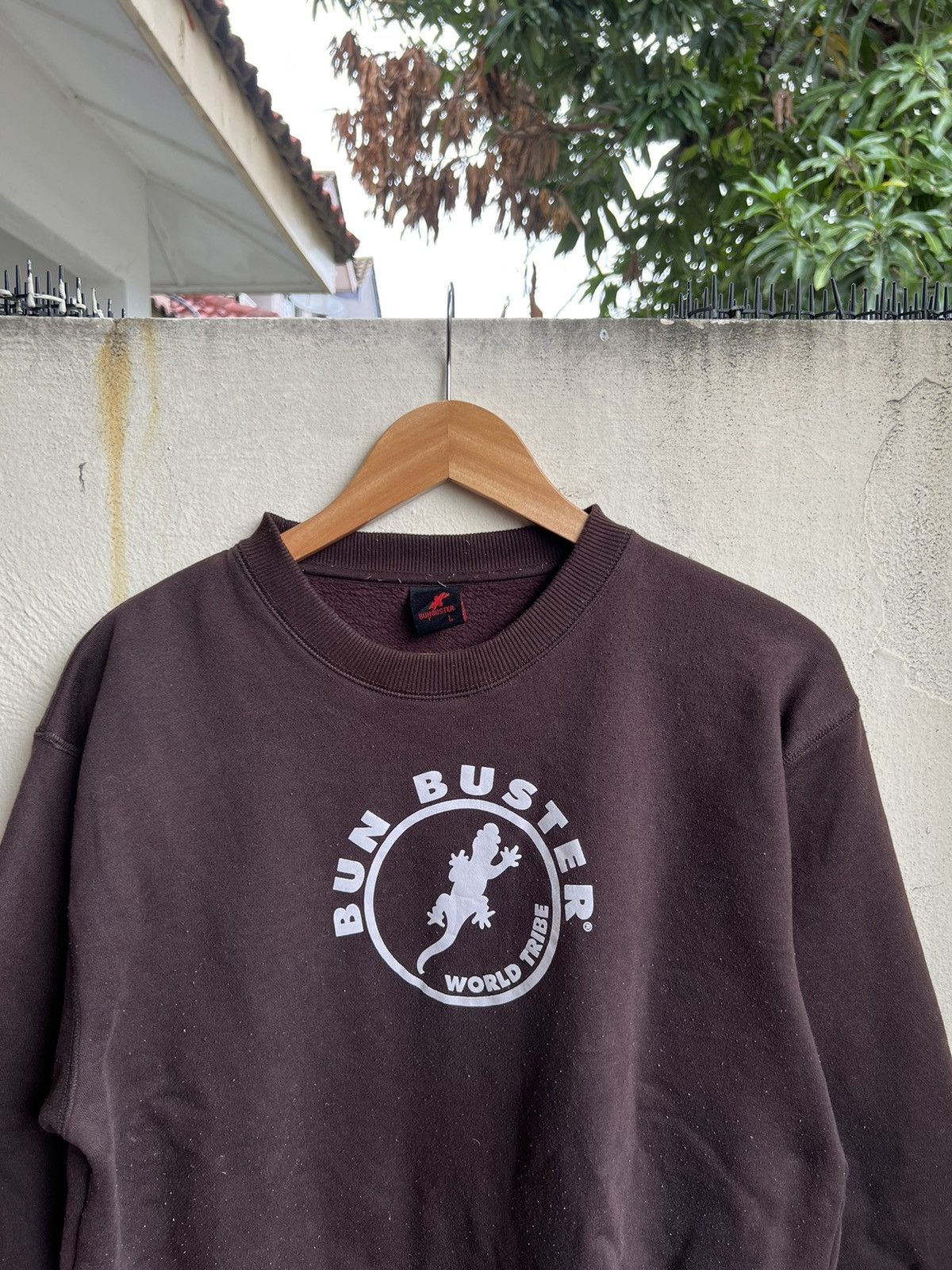 Vintage Vintage Bun Buster World Tribe Sweatshirt Size US L / EU 52-54 / 3 - 3 Thumbnail