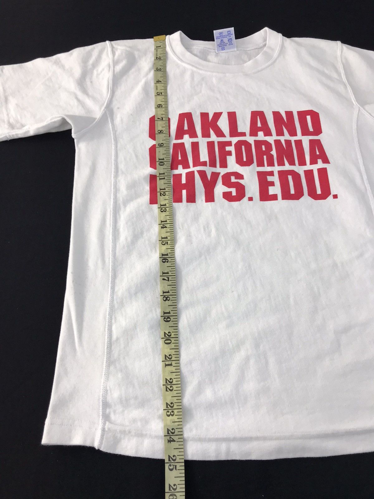 Champion Champion Oakland California Phys Edu Spell Out Tee Size US S / EU 44-46 / 1 - 13 Thumbnail